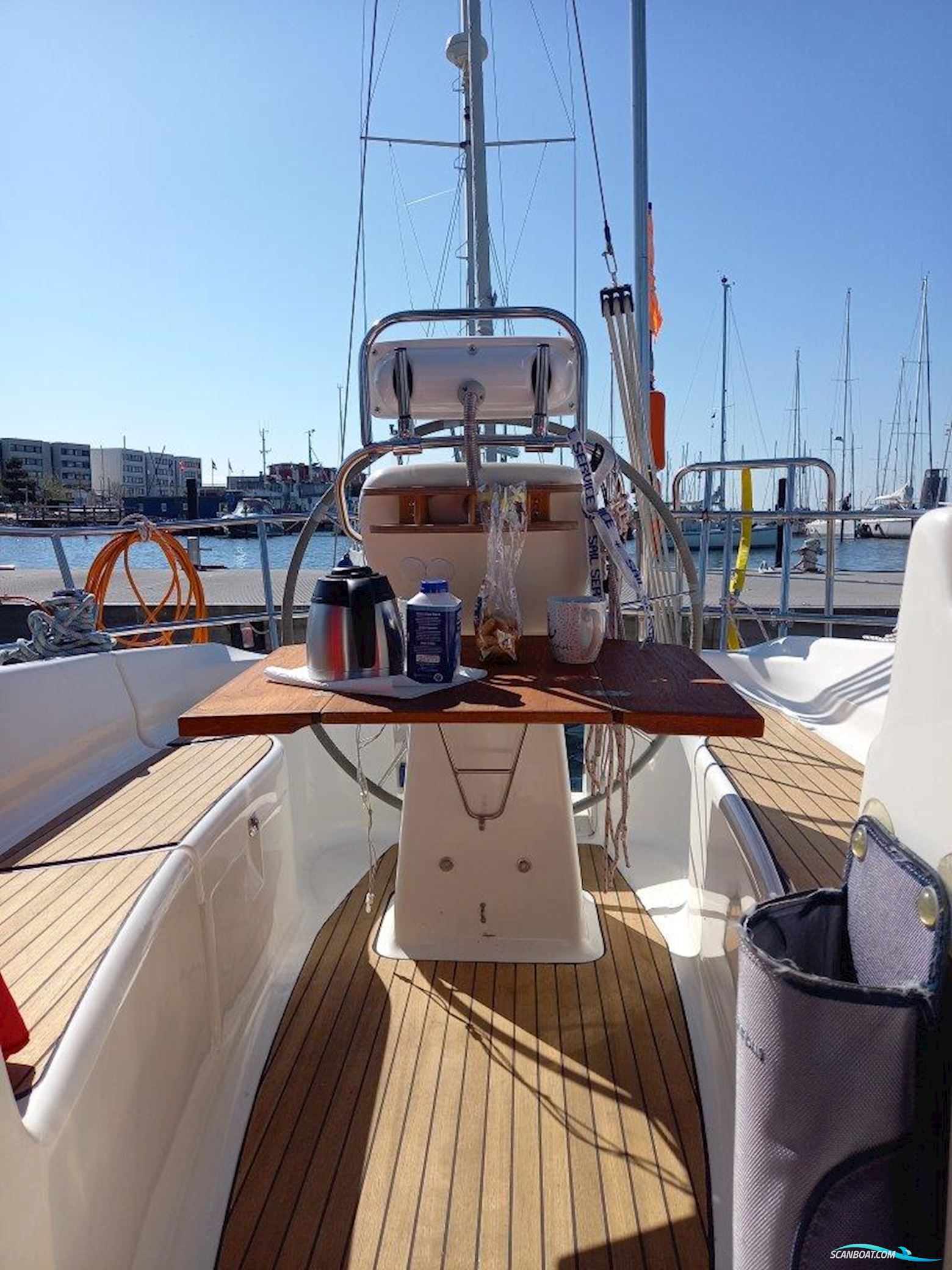 Bavaria 32