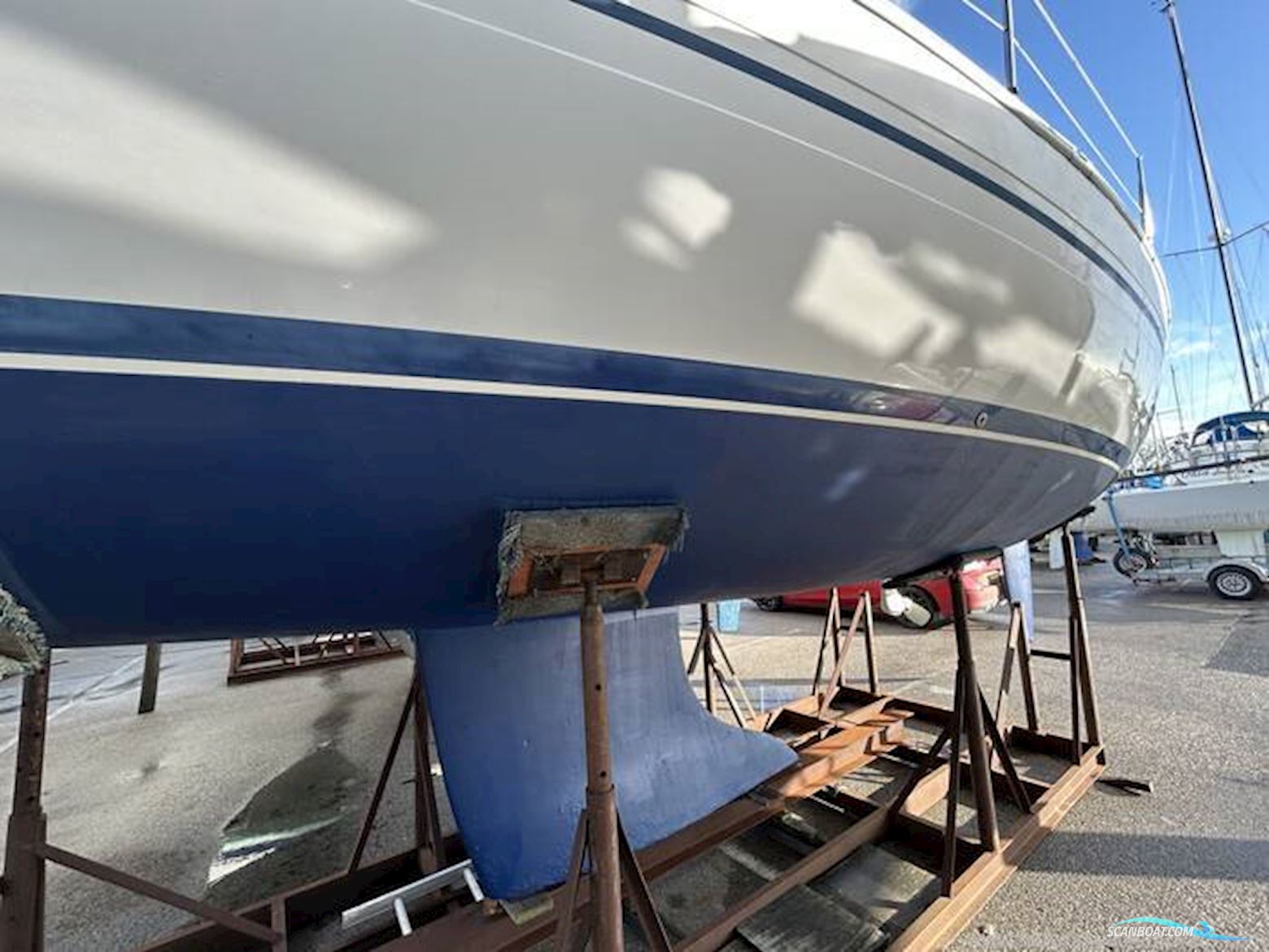 Bavaria 32