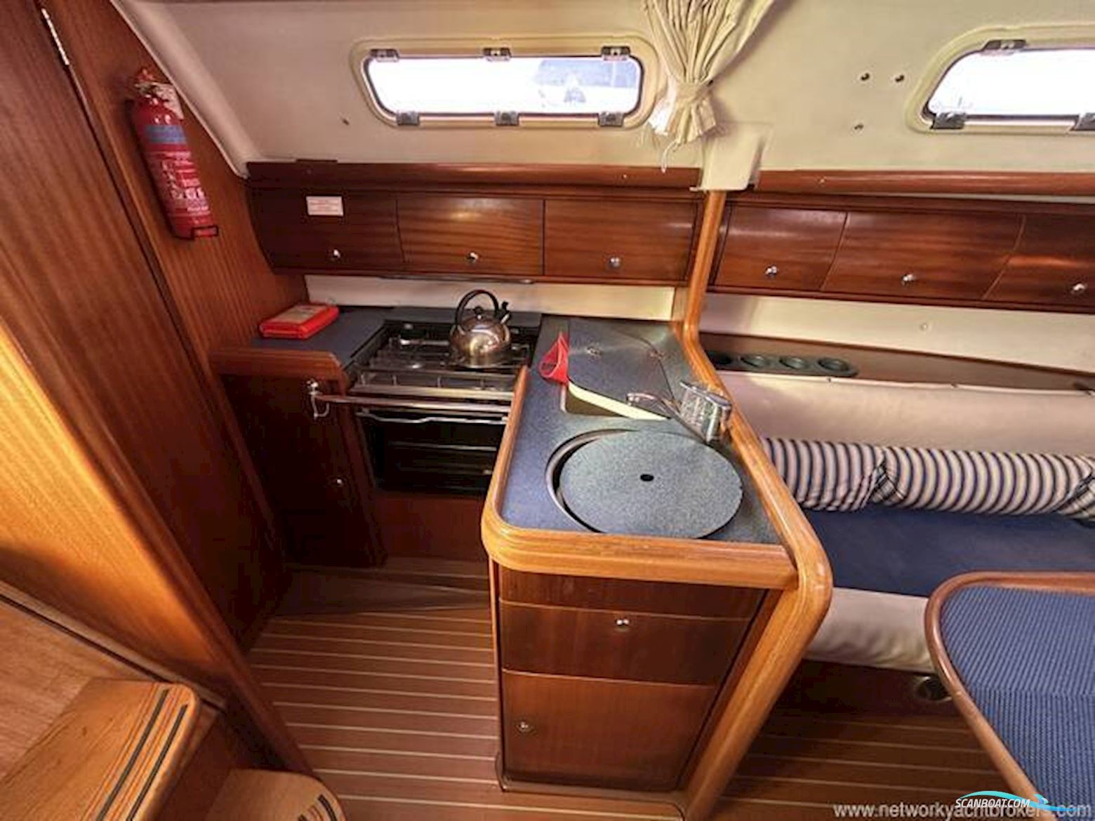 Bavaria 32