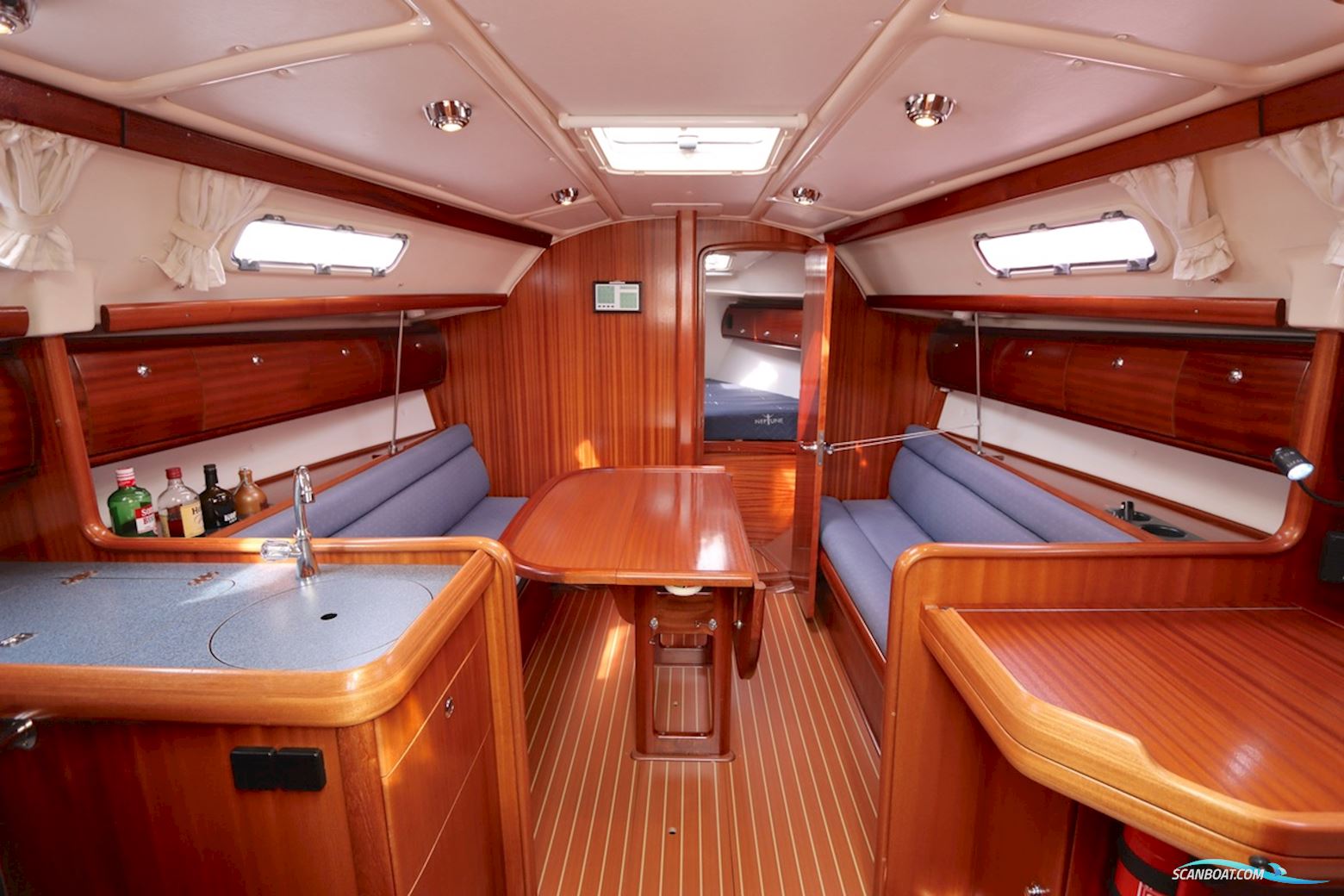Bavaria 32