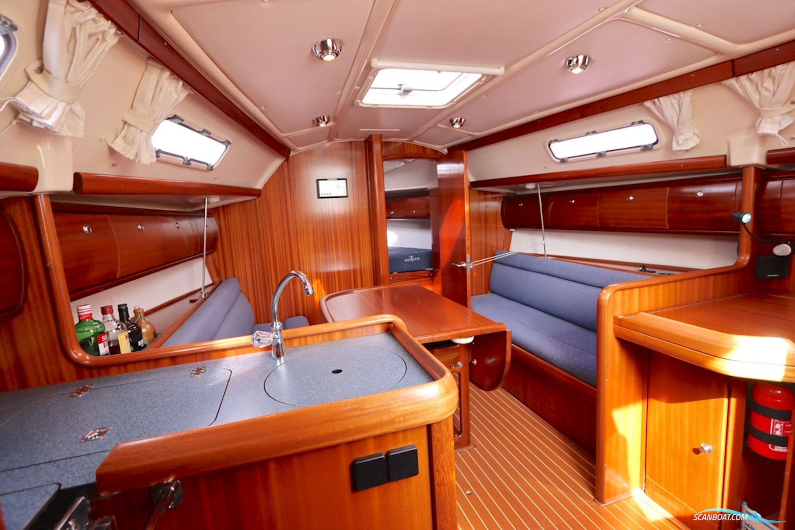 Bavaria 32