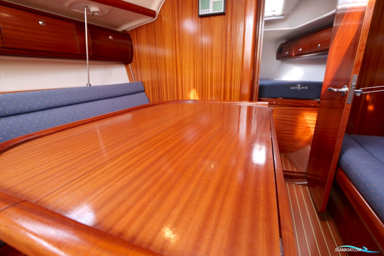 Bavaria 32