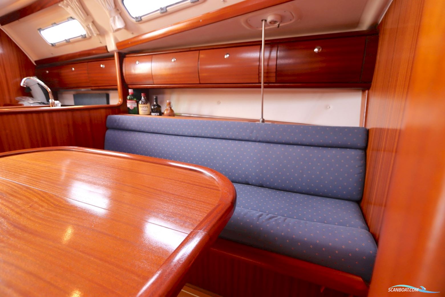Bavaria 32
