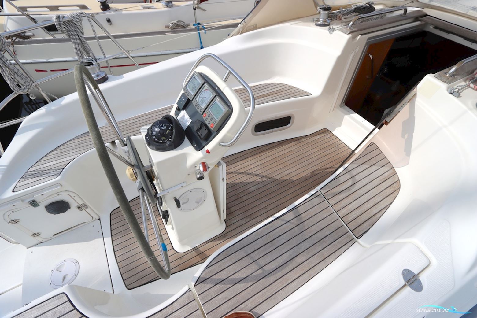 Bavaria 32
