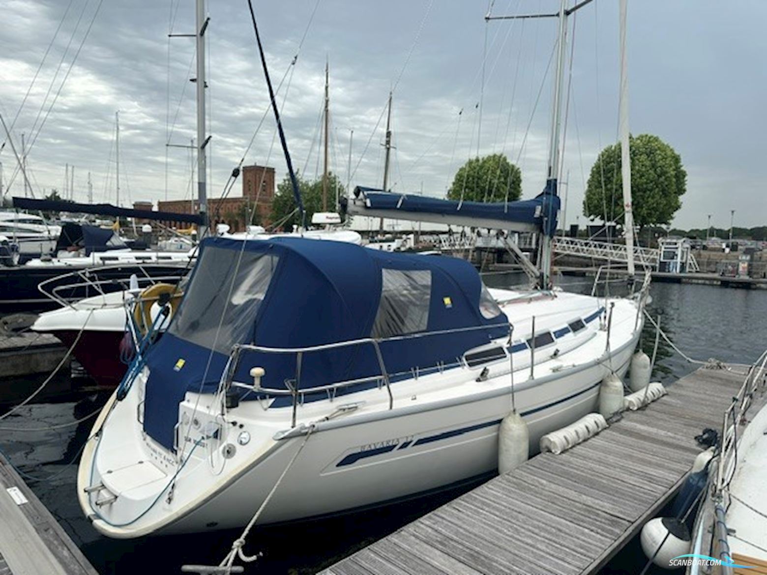 Bavaria 32
