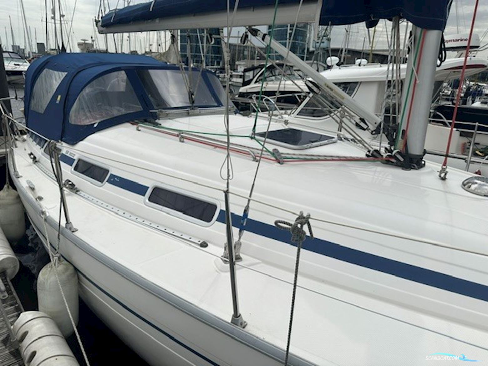 Bavaria 32