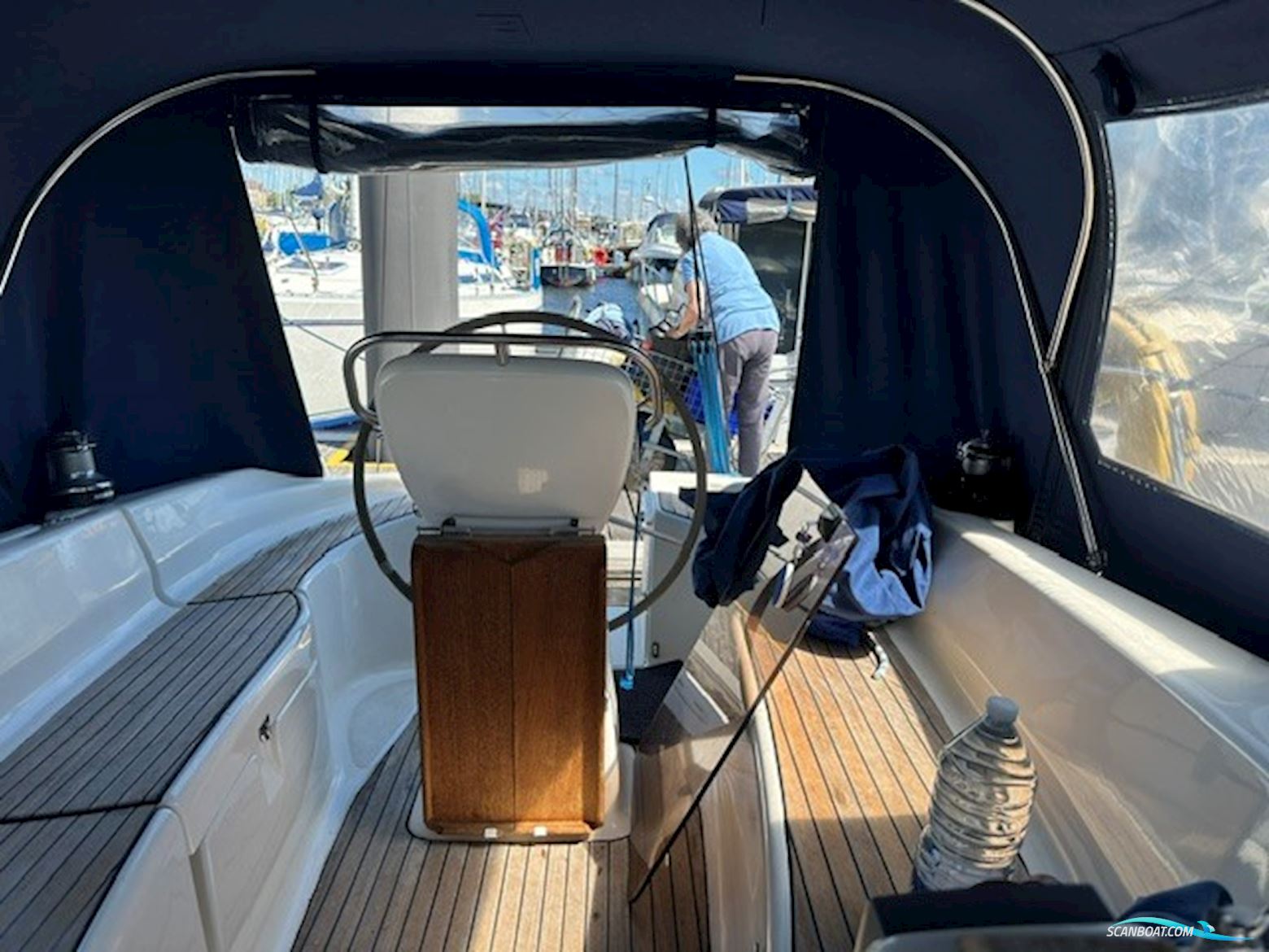 Bavaria 32