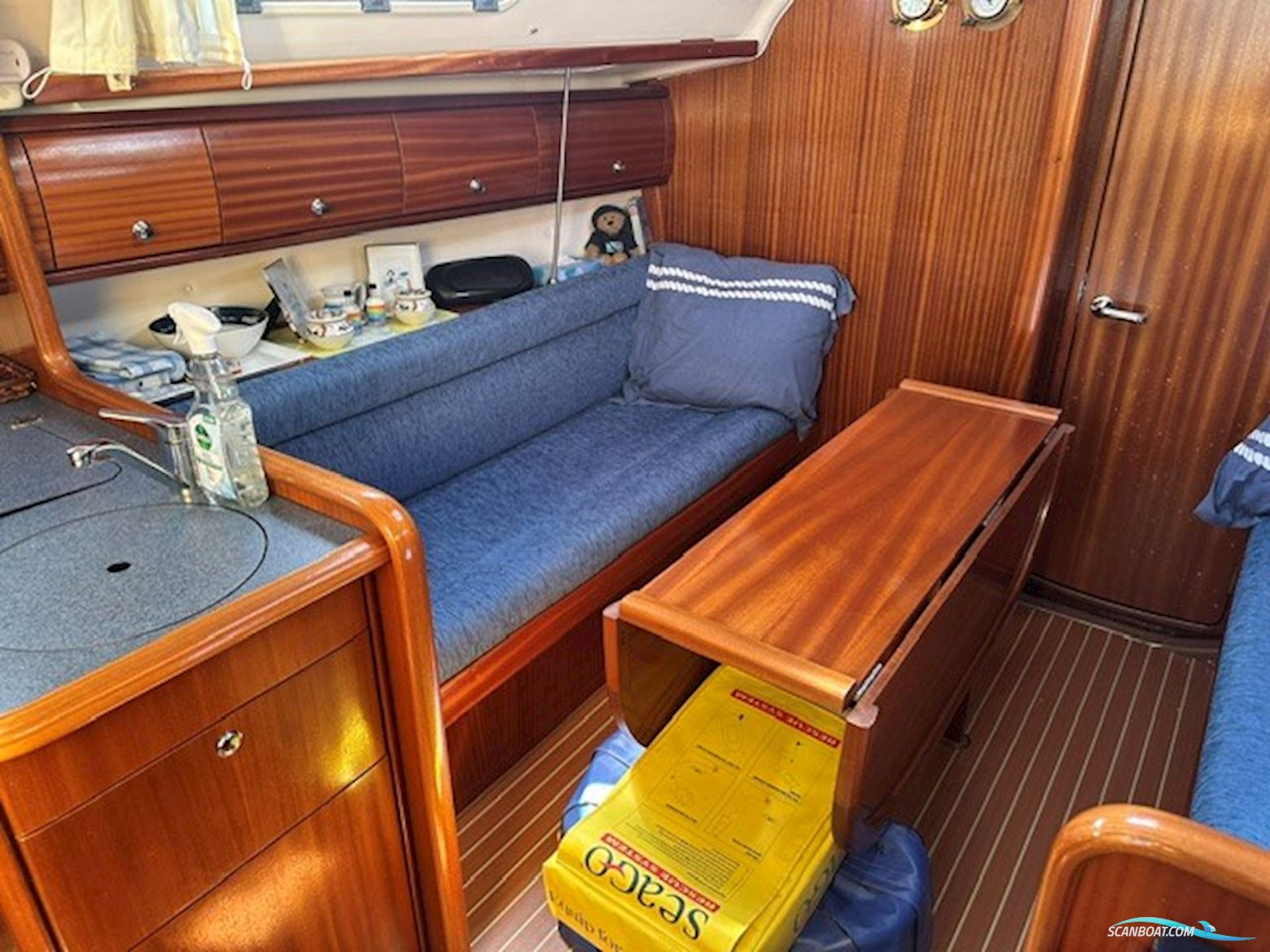 Bavaria 32