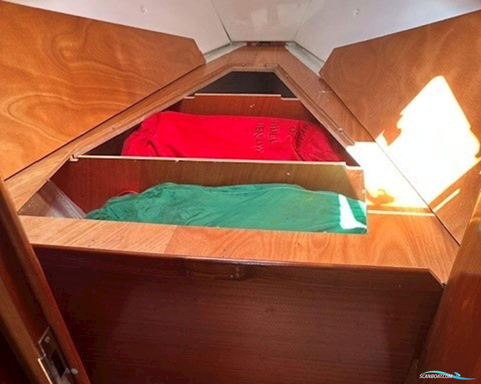 Bavaria 32
