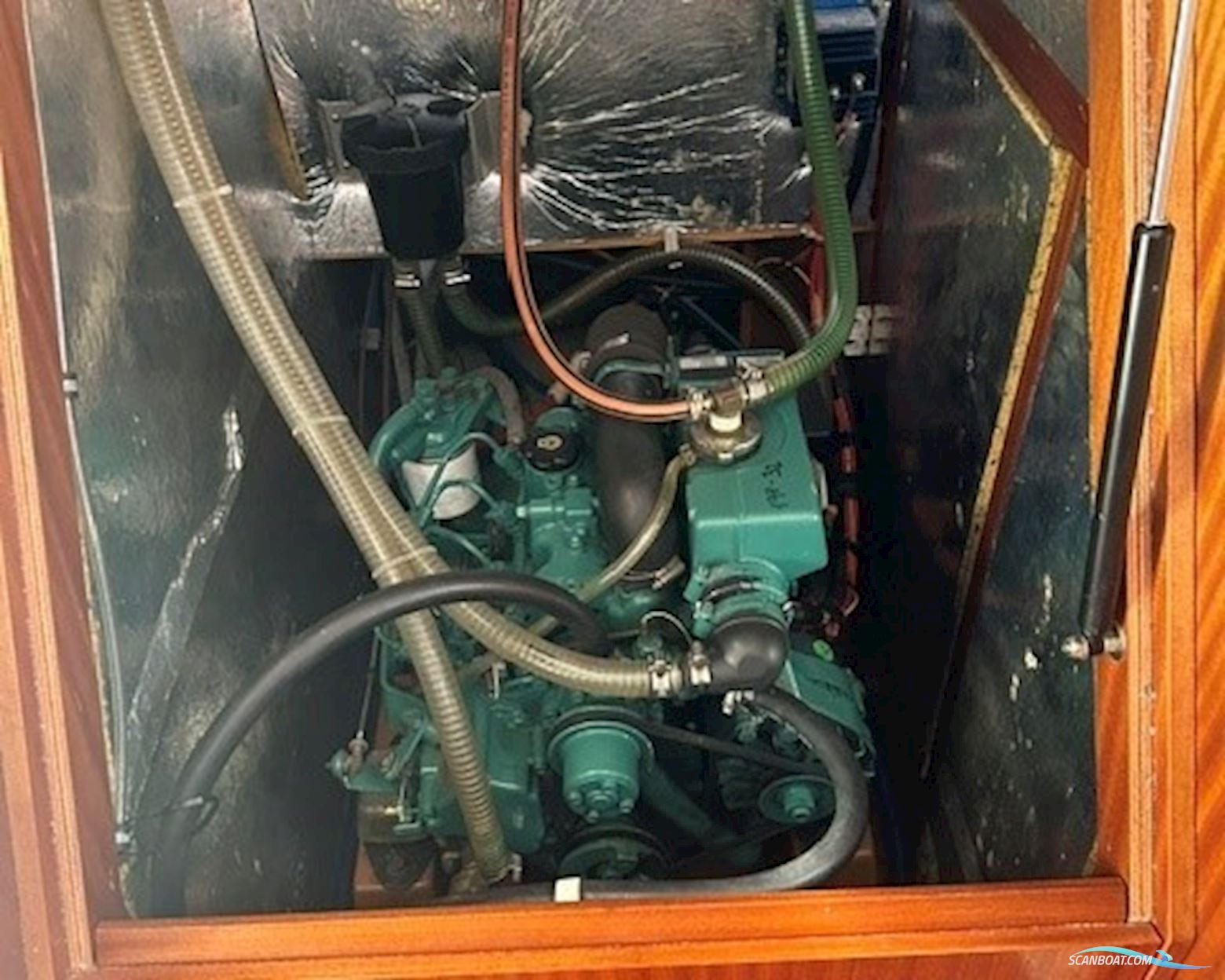 Bavaria 32