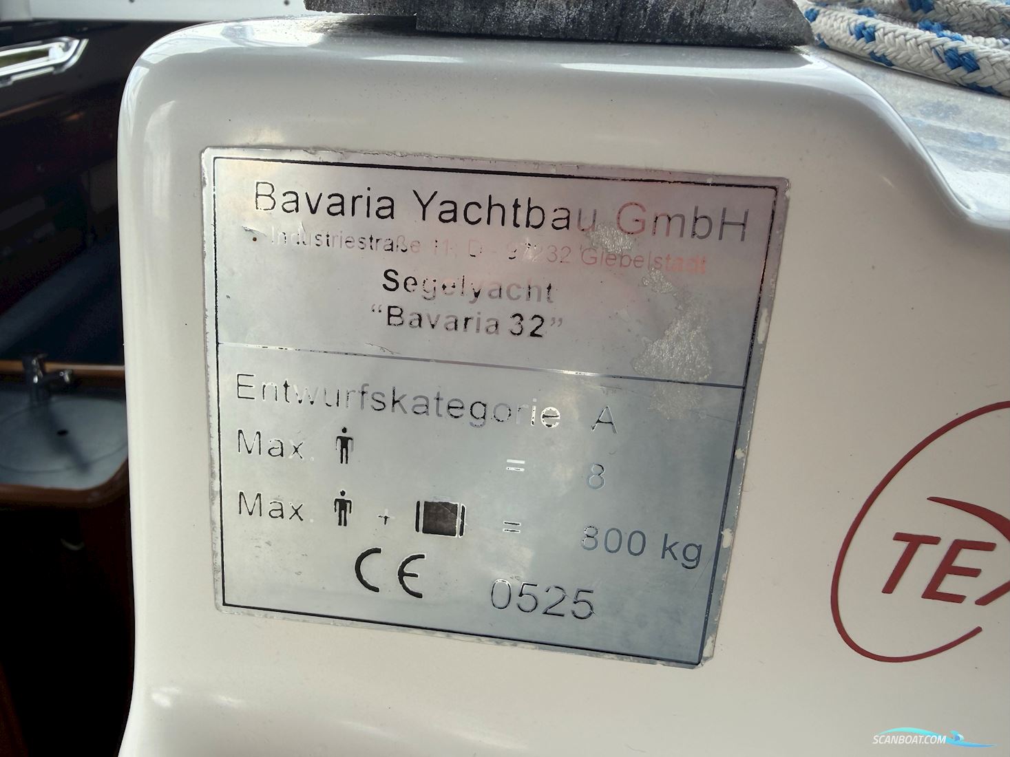Bavaria 32