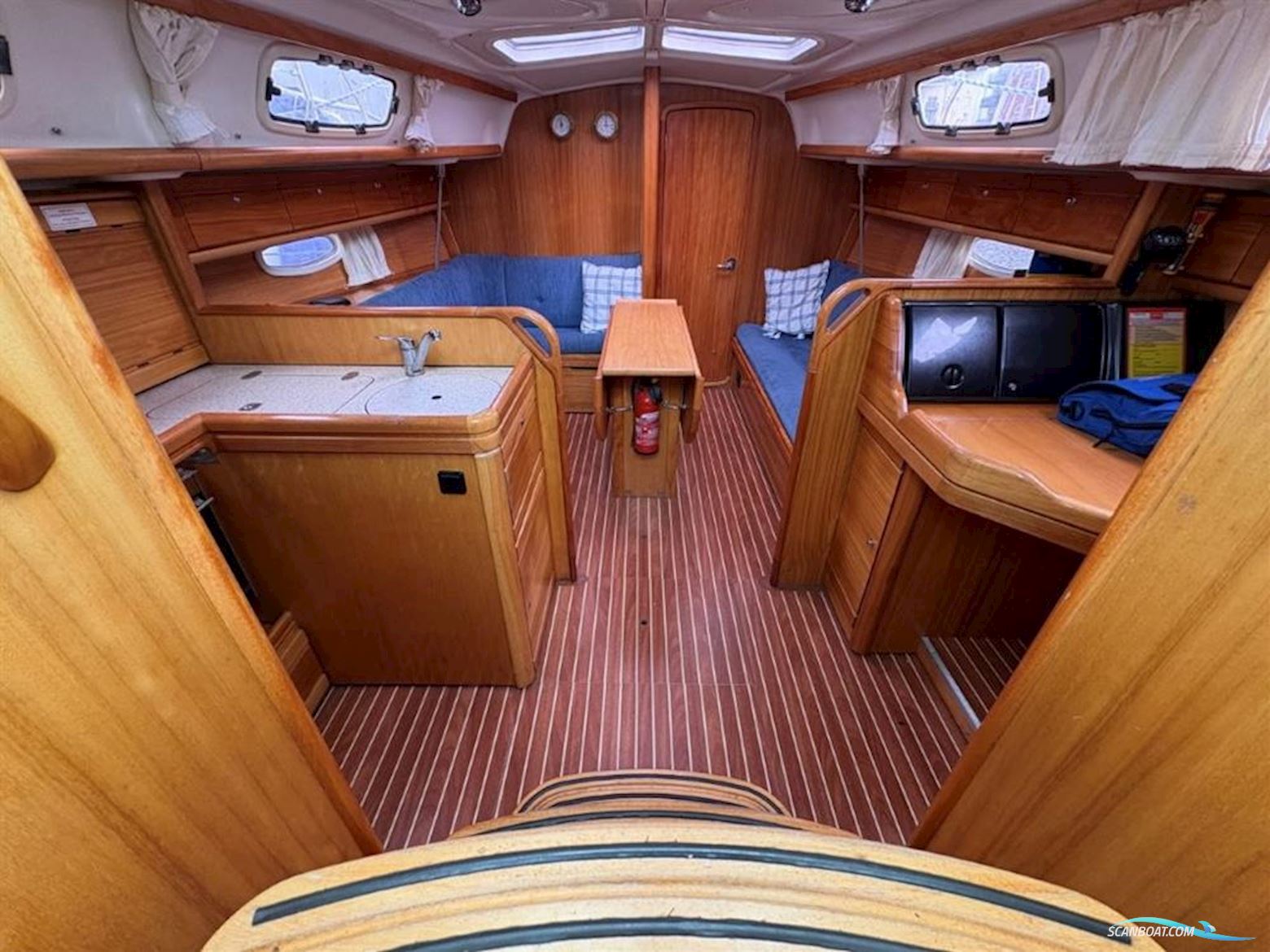 Bavaria 33