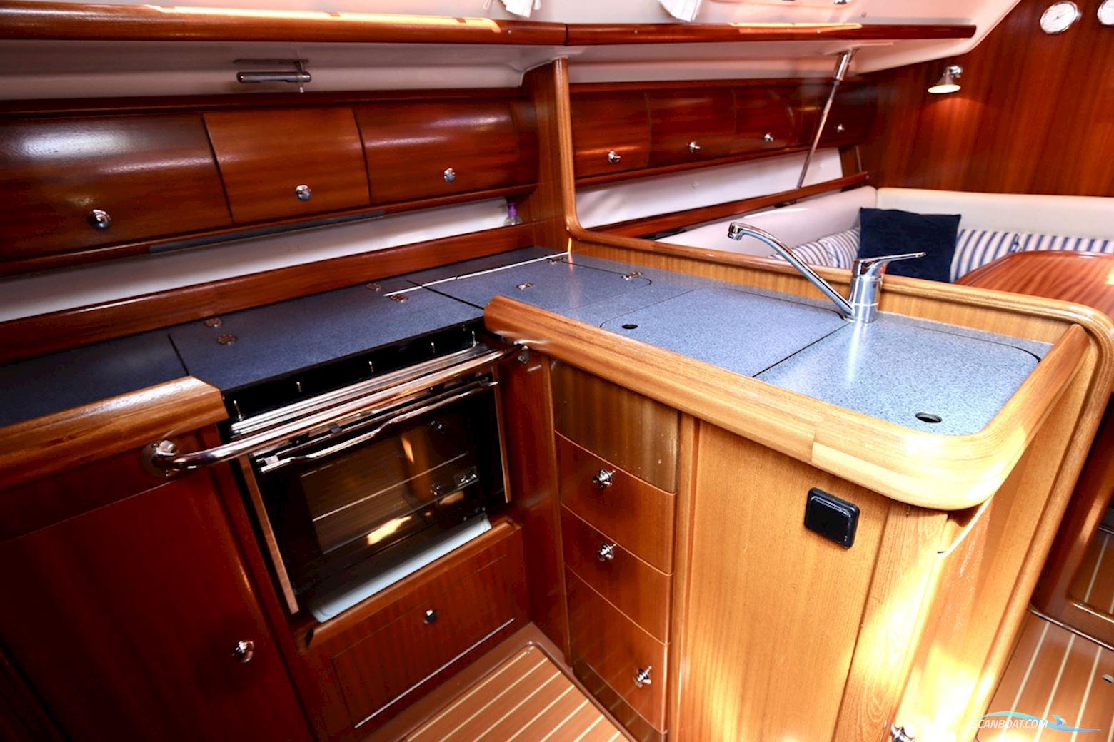 Bavaria 36-2 Custom Line