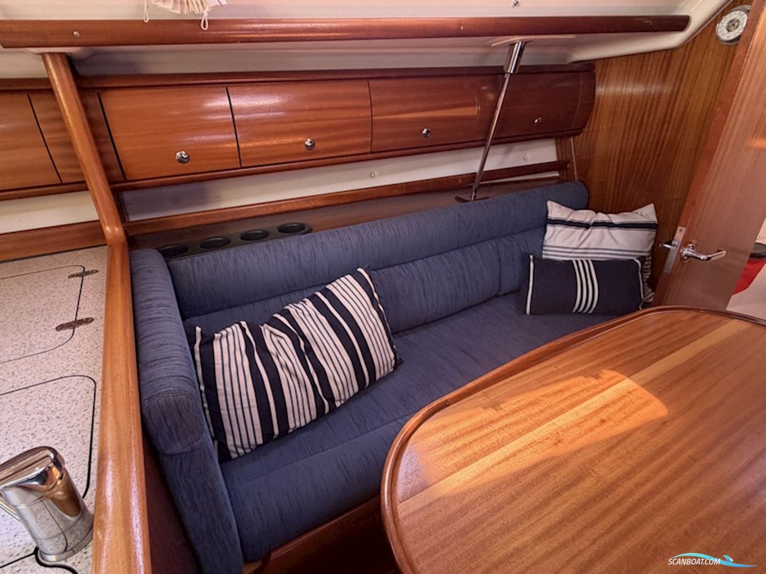 Bavaria 36-3