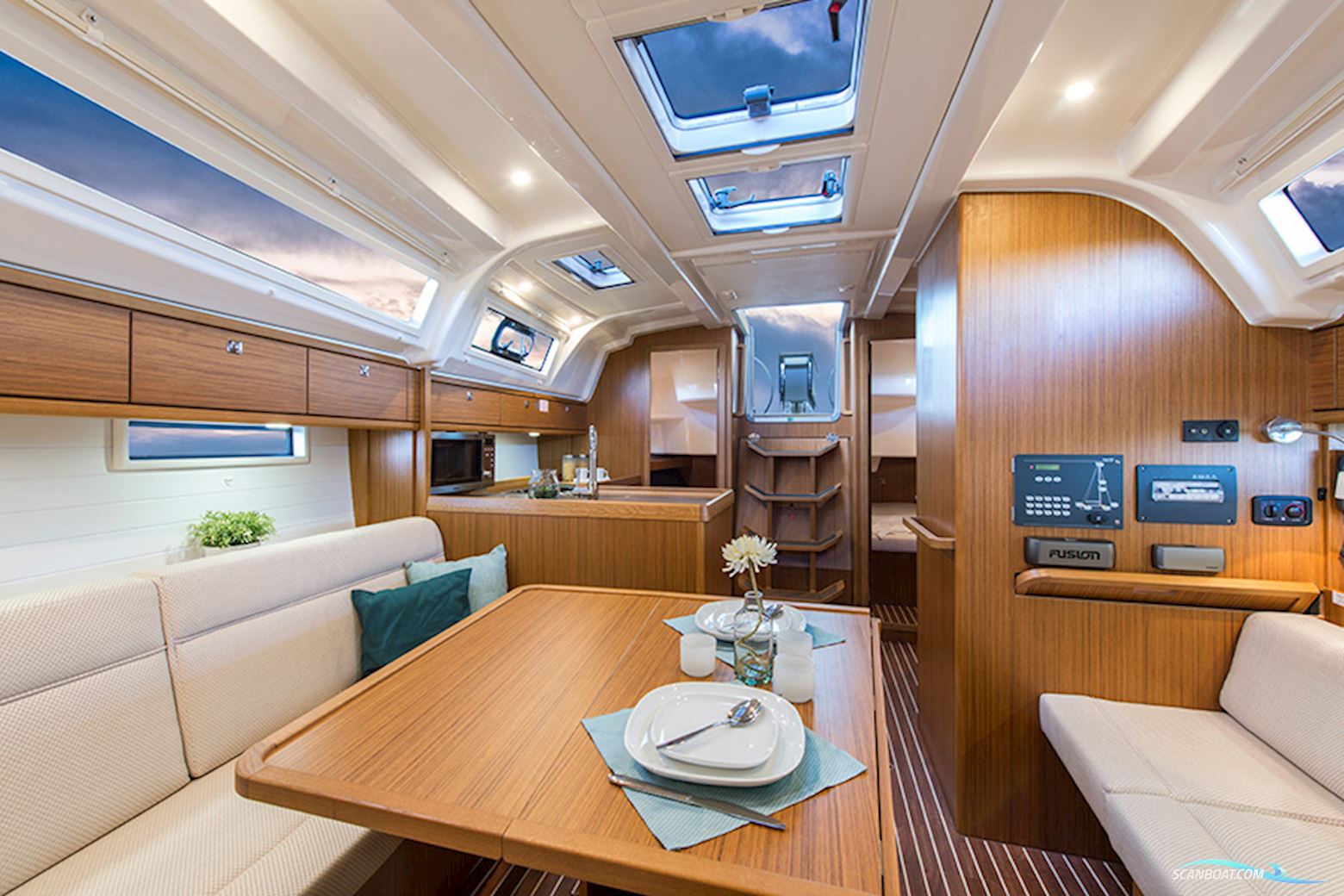 Bavaria 37 Cruiser 