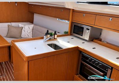 Bavaria 37 Cruiser Sejlbåd 2018, med Volvo Penta motor, Danmark