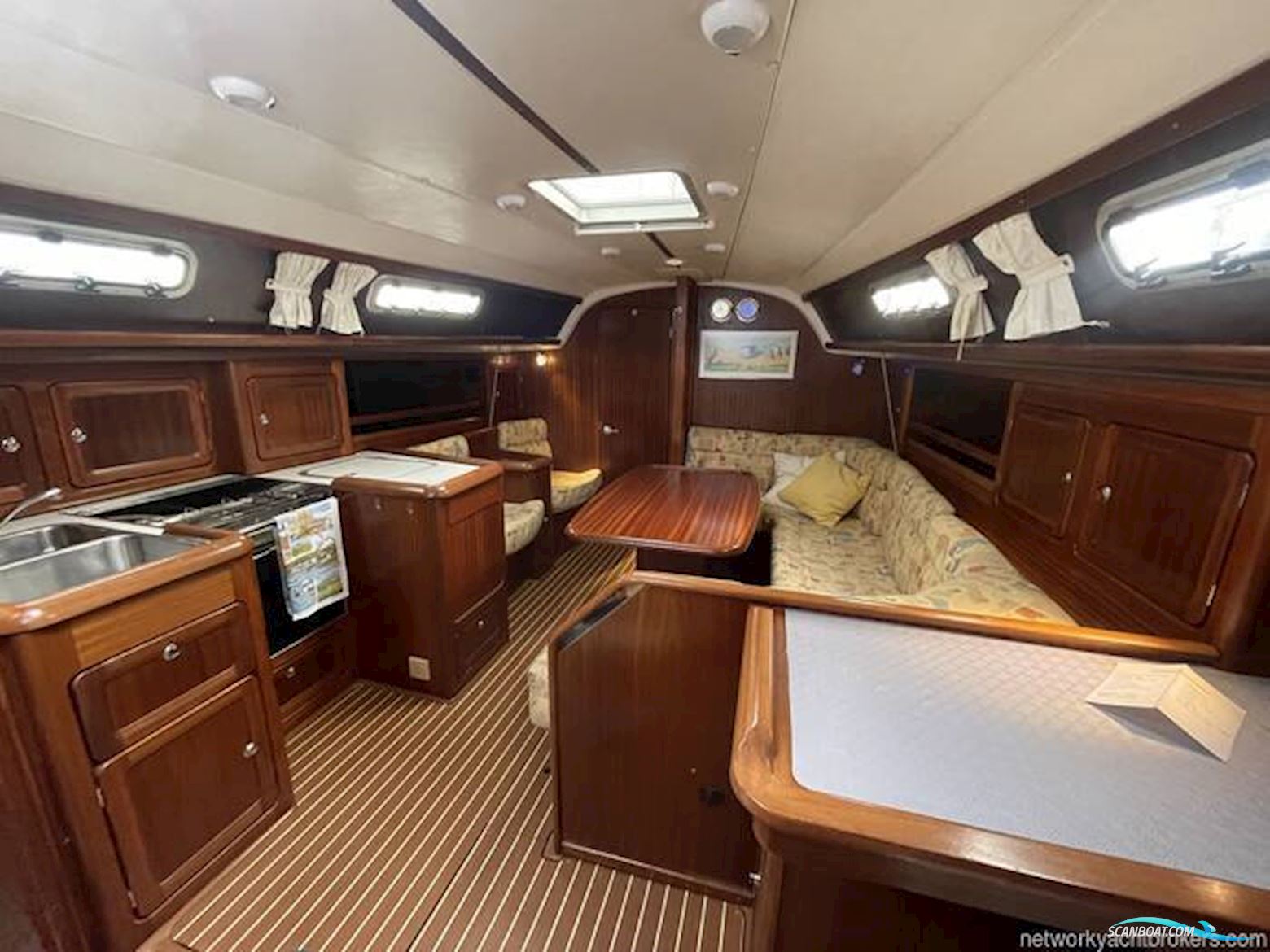 Bavaria 37