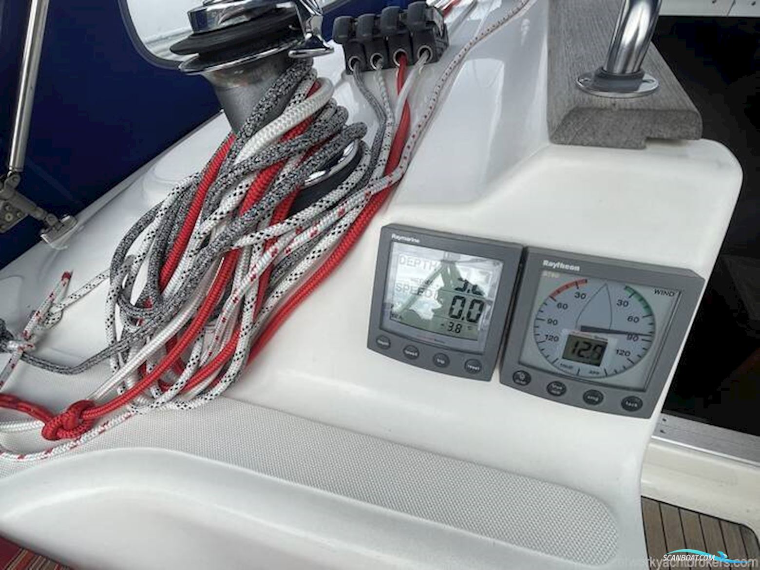Bavaria 37