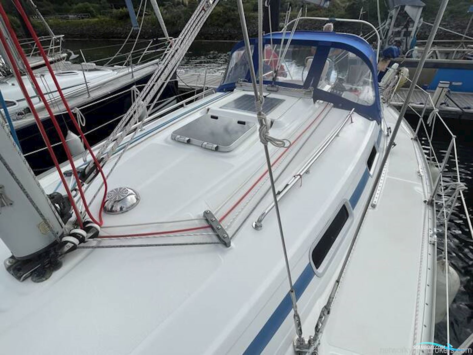 Bavaria 37
