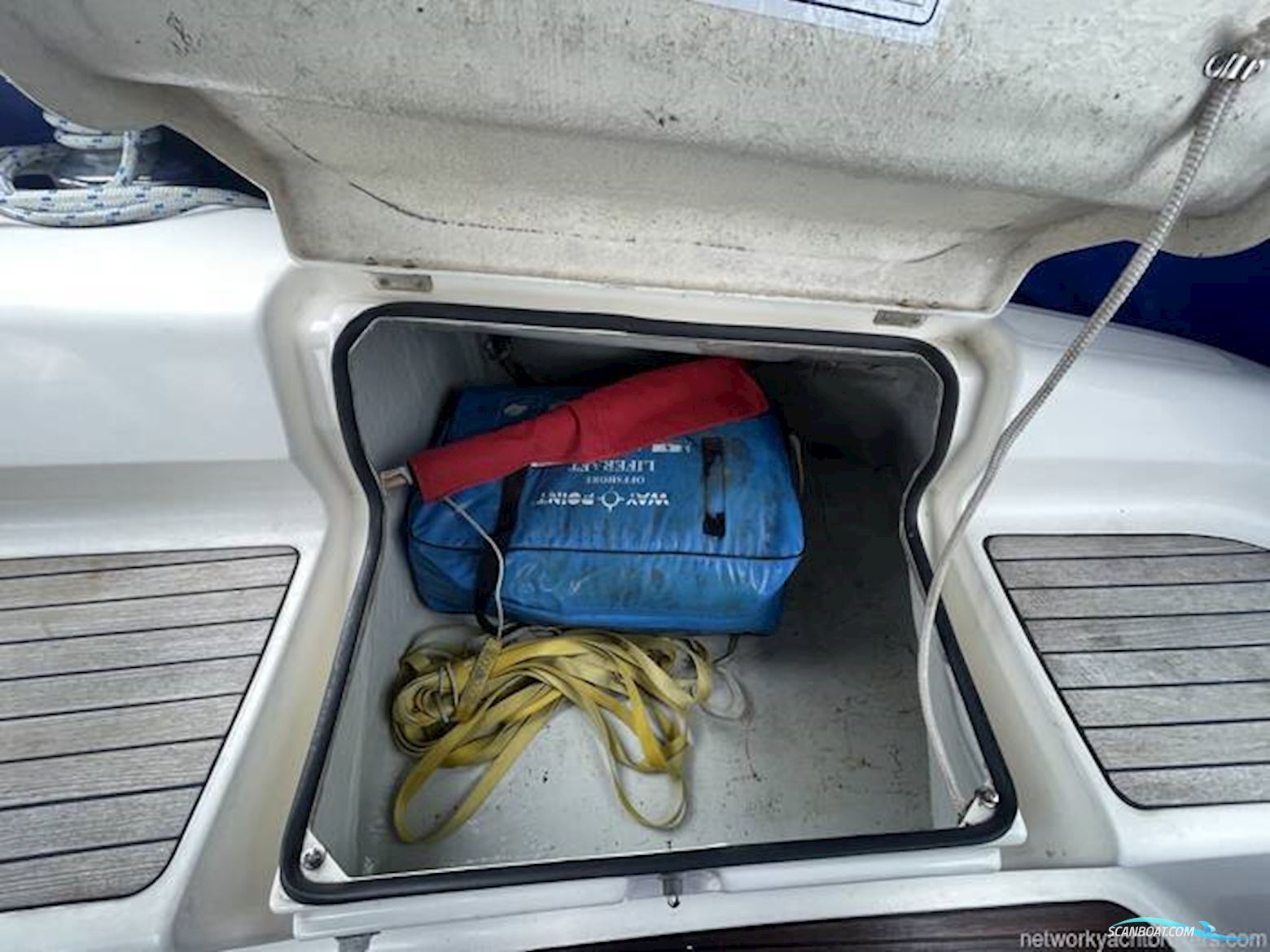 Bavaria 37