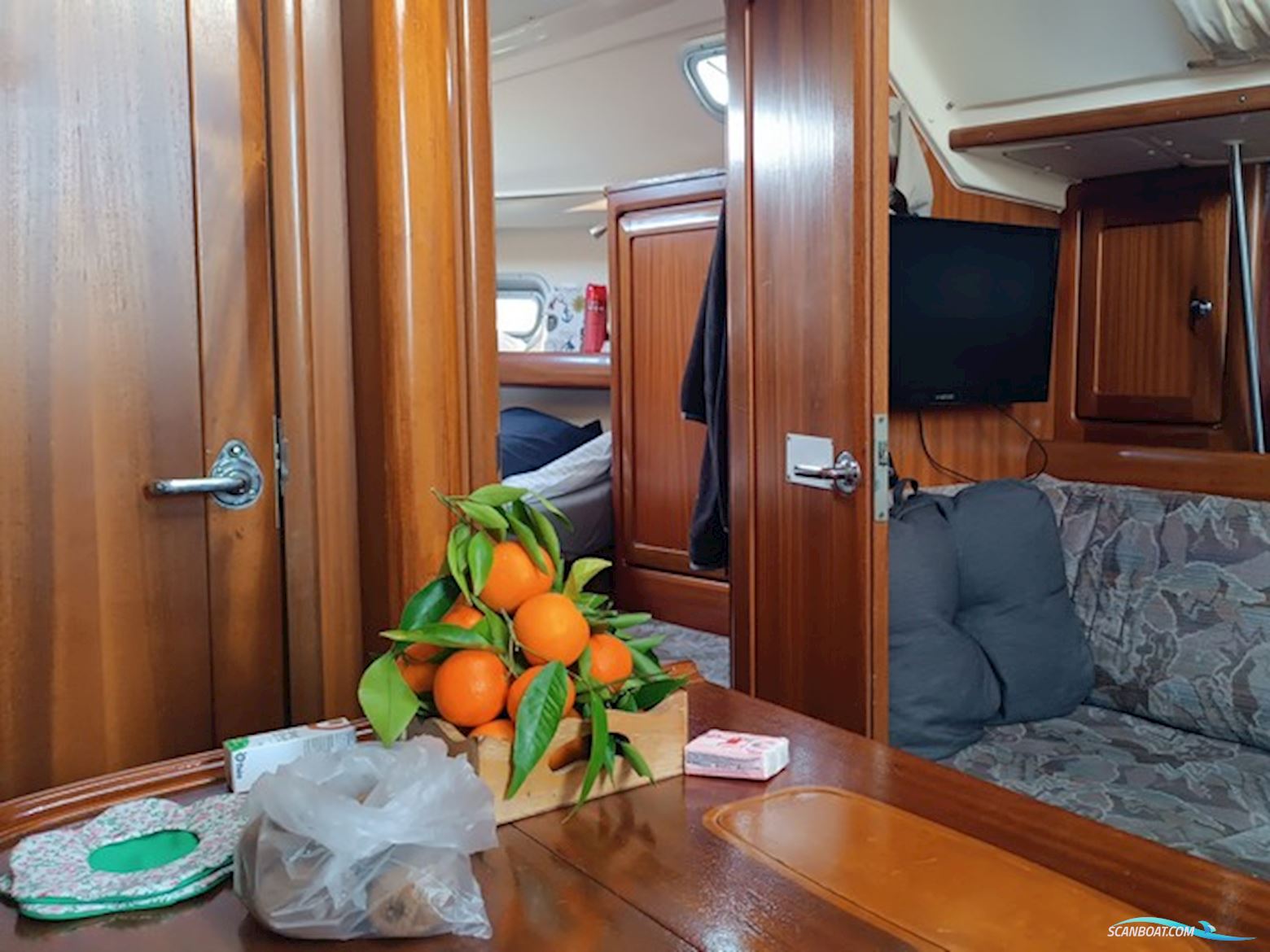 Bavaria 37