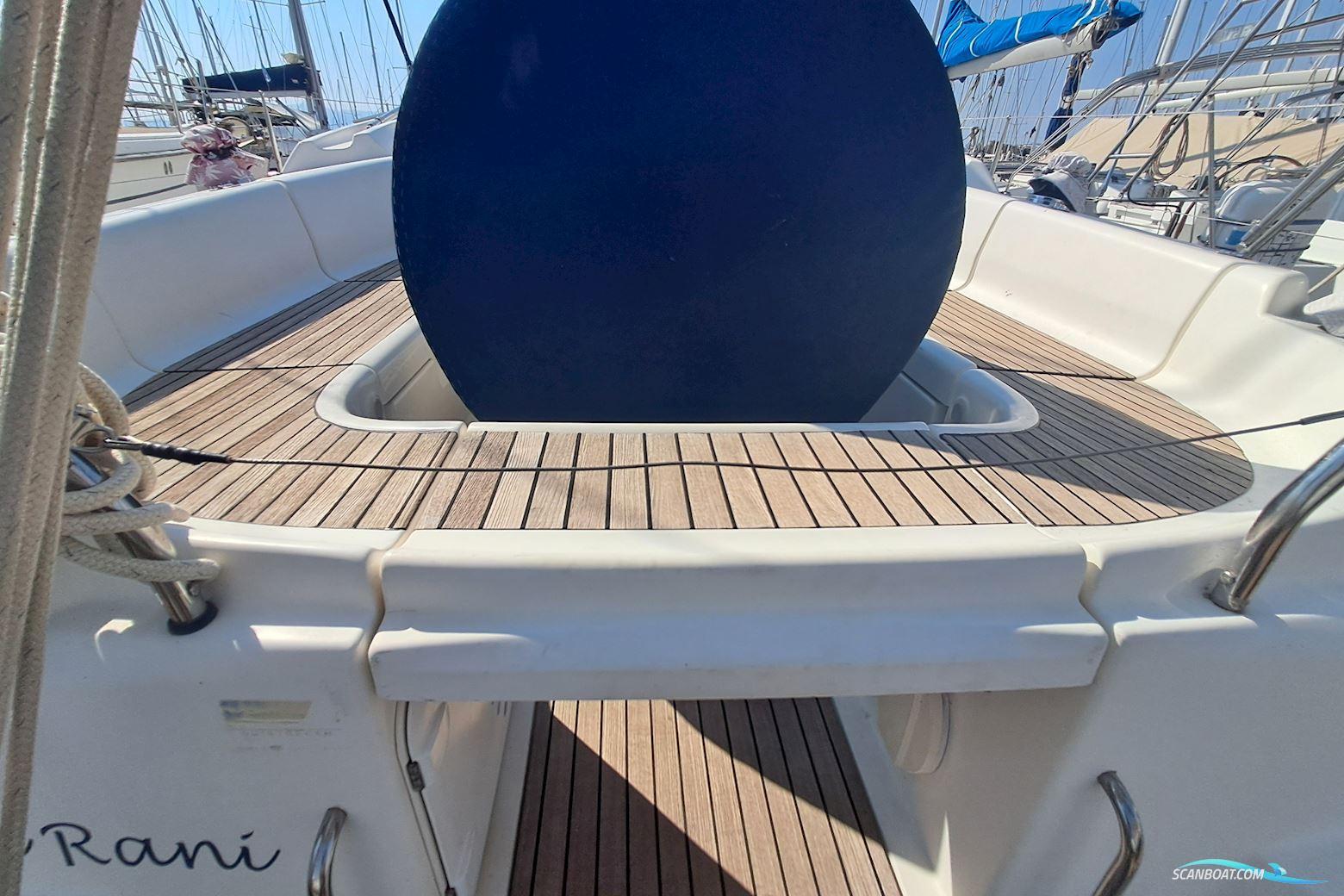 Bavaria 37