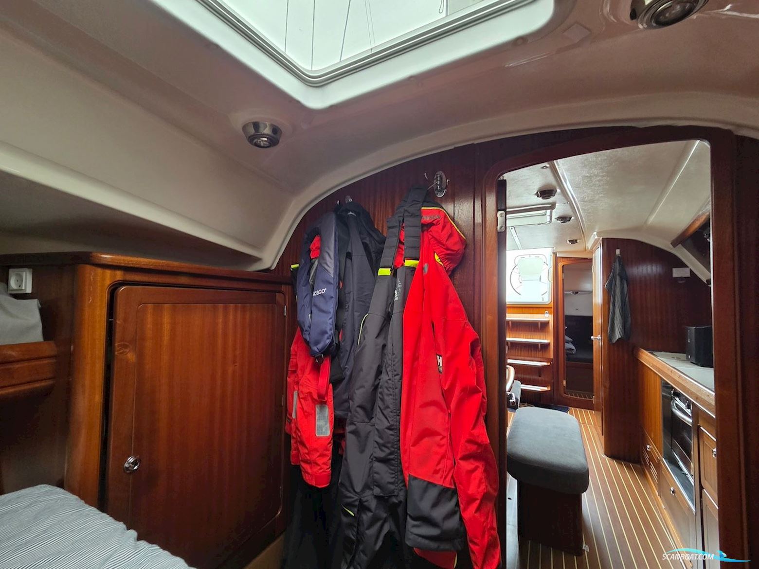 Bavaria 37.3
