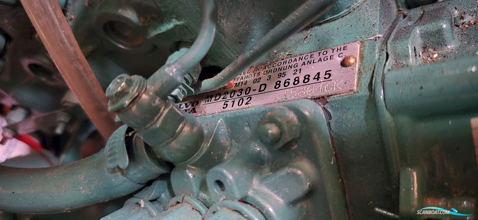 Bavaria 38 mit Liegeplatz und Winterlager, Rostock