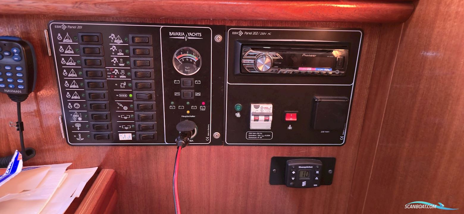 Bavaria 38 mit Liegeplatz und Winterlager, Rostock