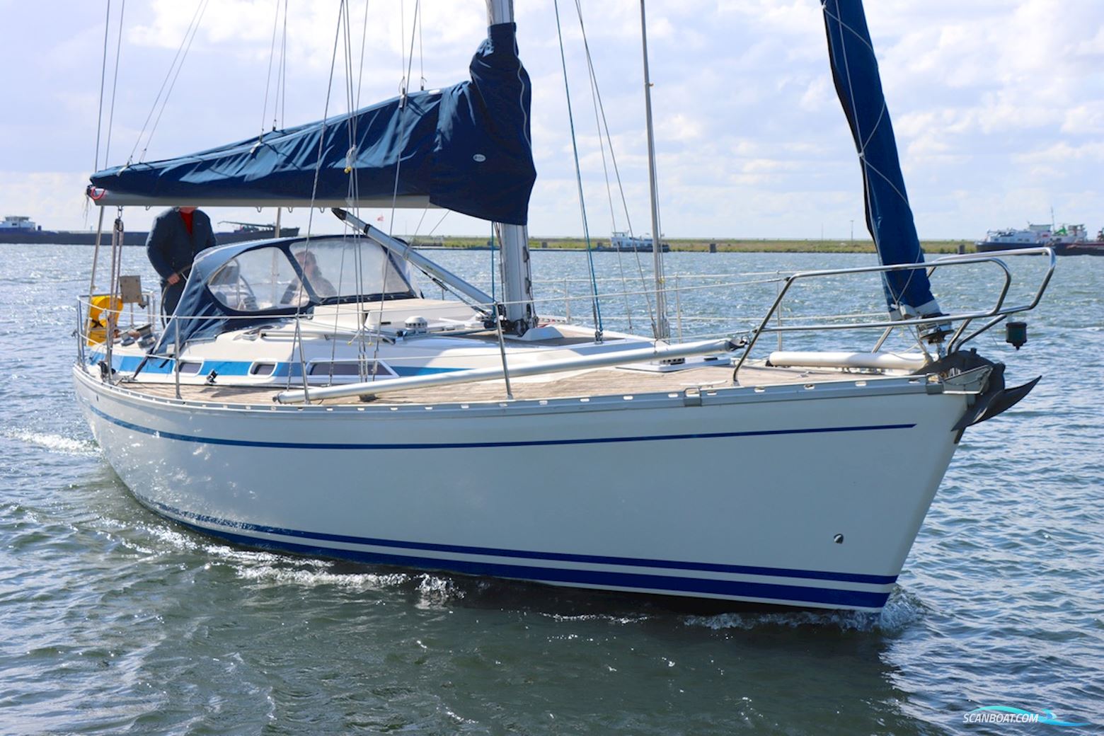 Bavaria 38
