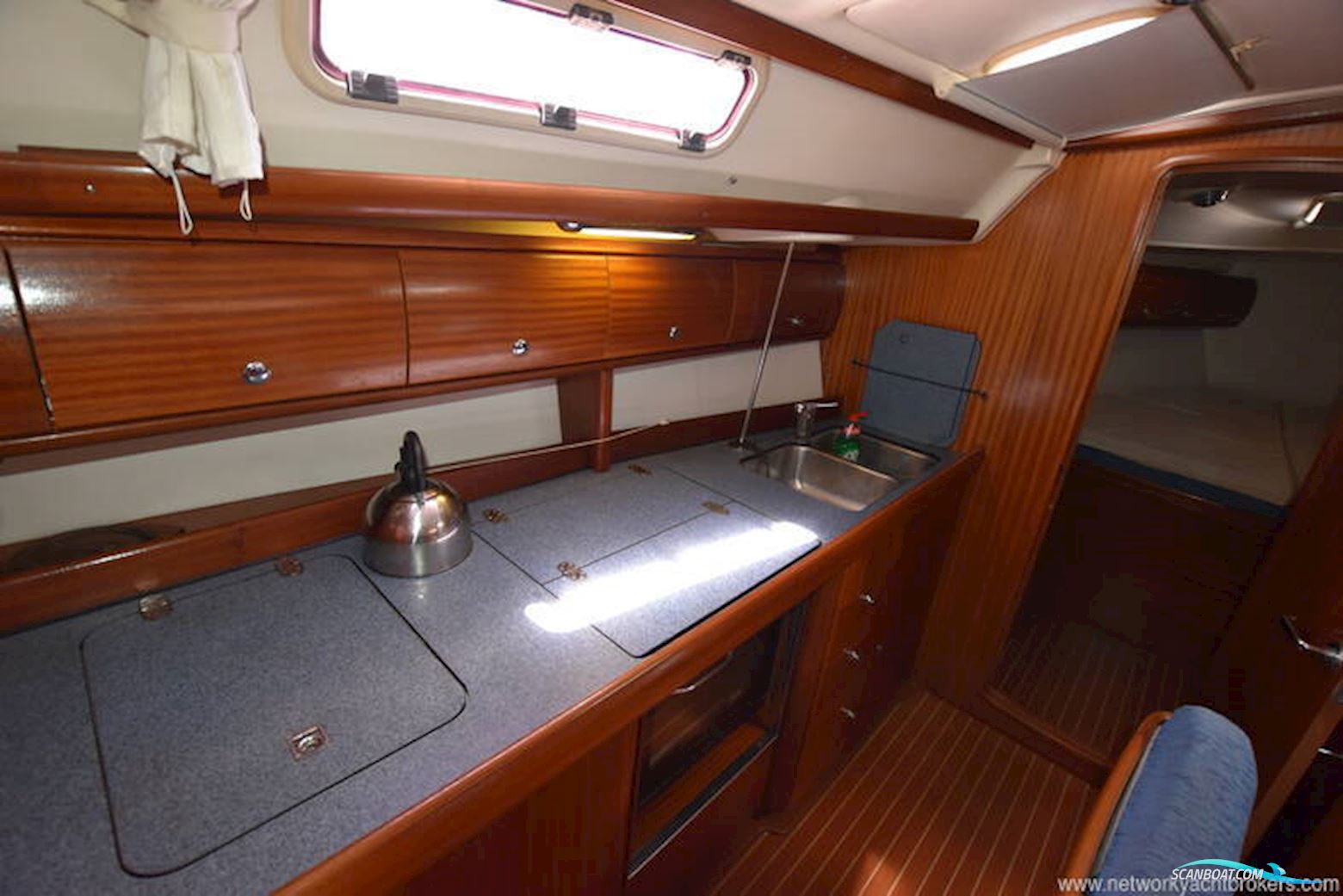 Bavaria 38