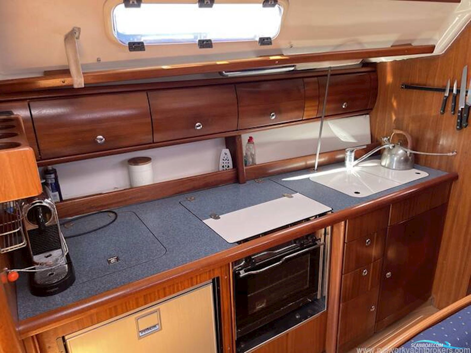 Bavaria 38