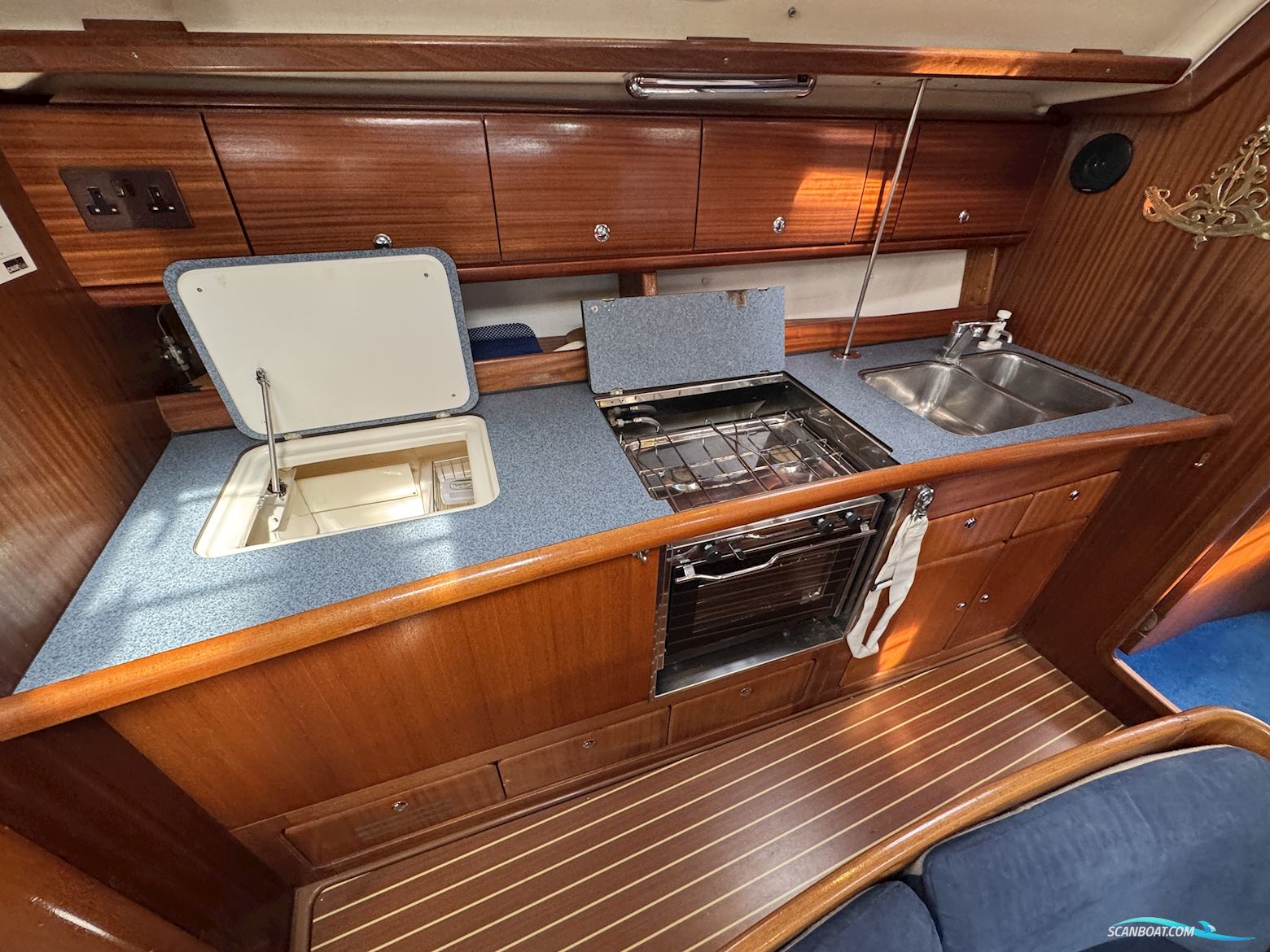 Bavaria 40