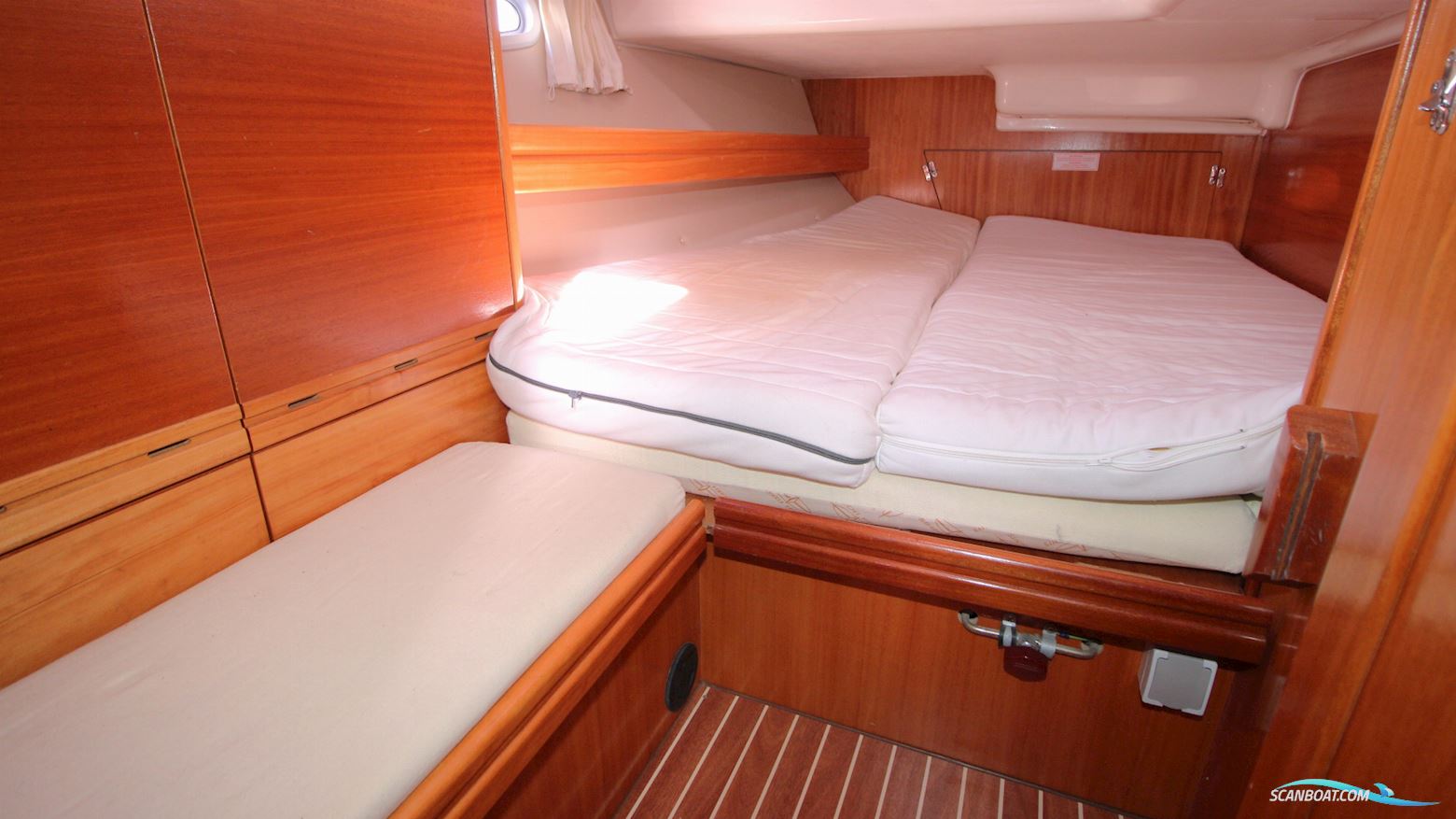 Bavaria 42 Cruiser