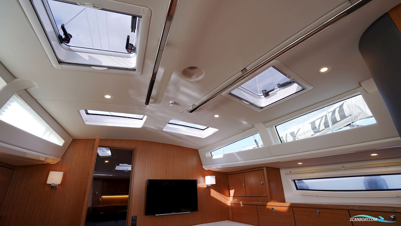Bavaria 42 Vision