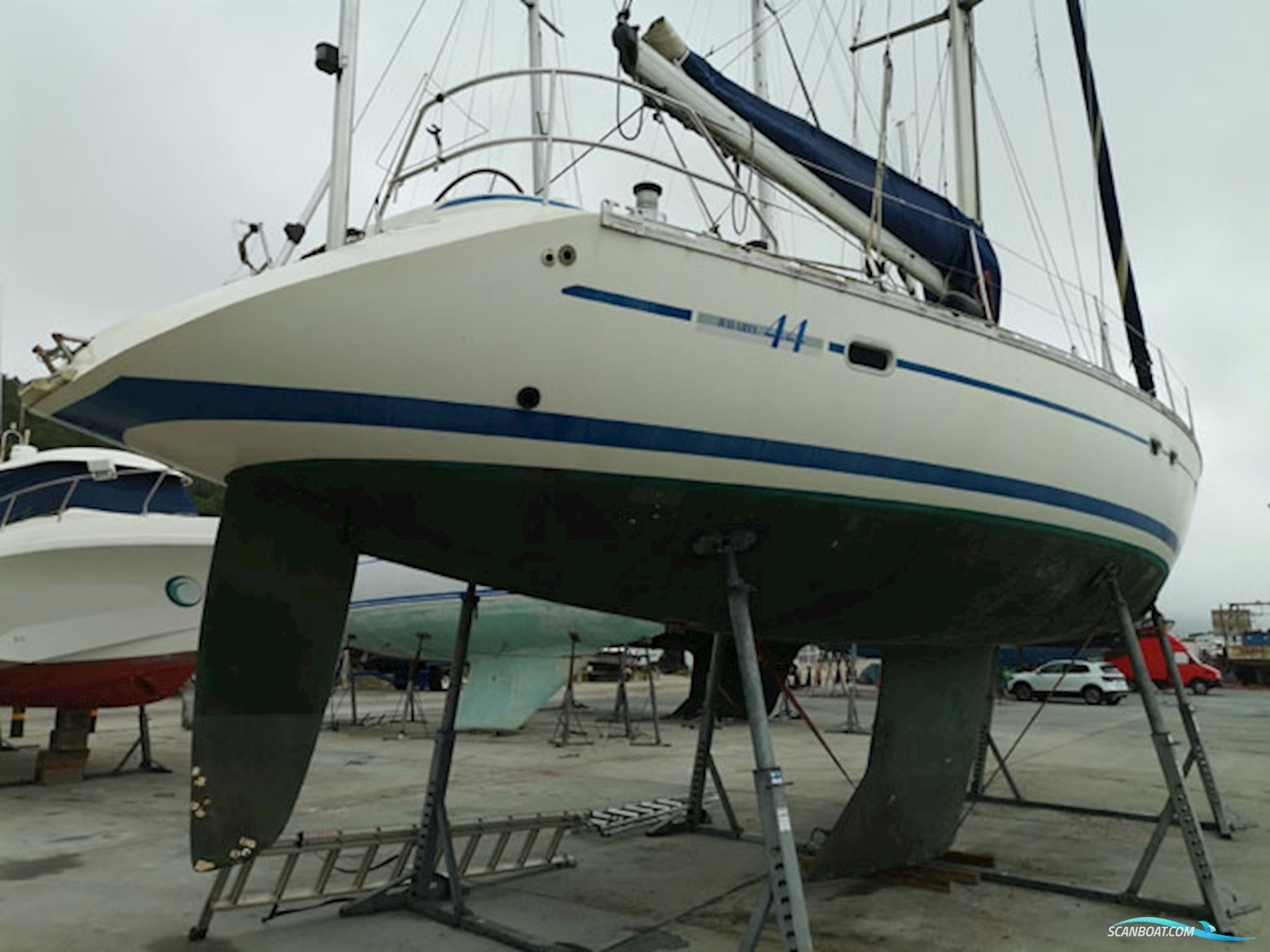 Bavaria 44