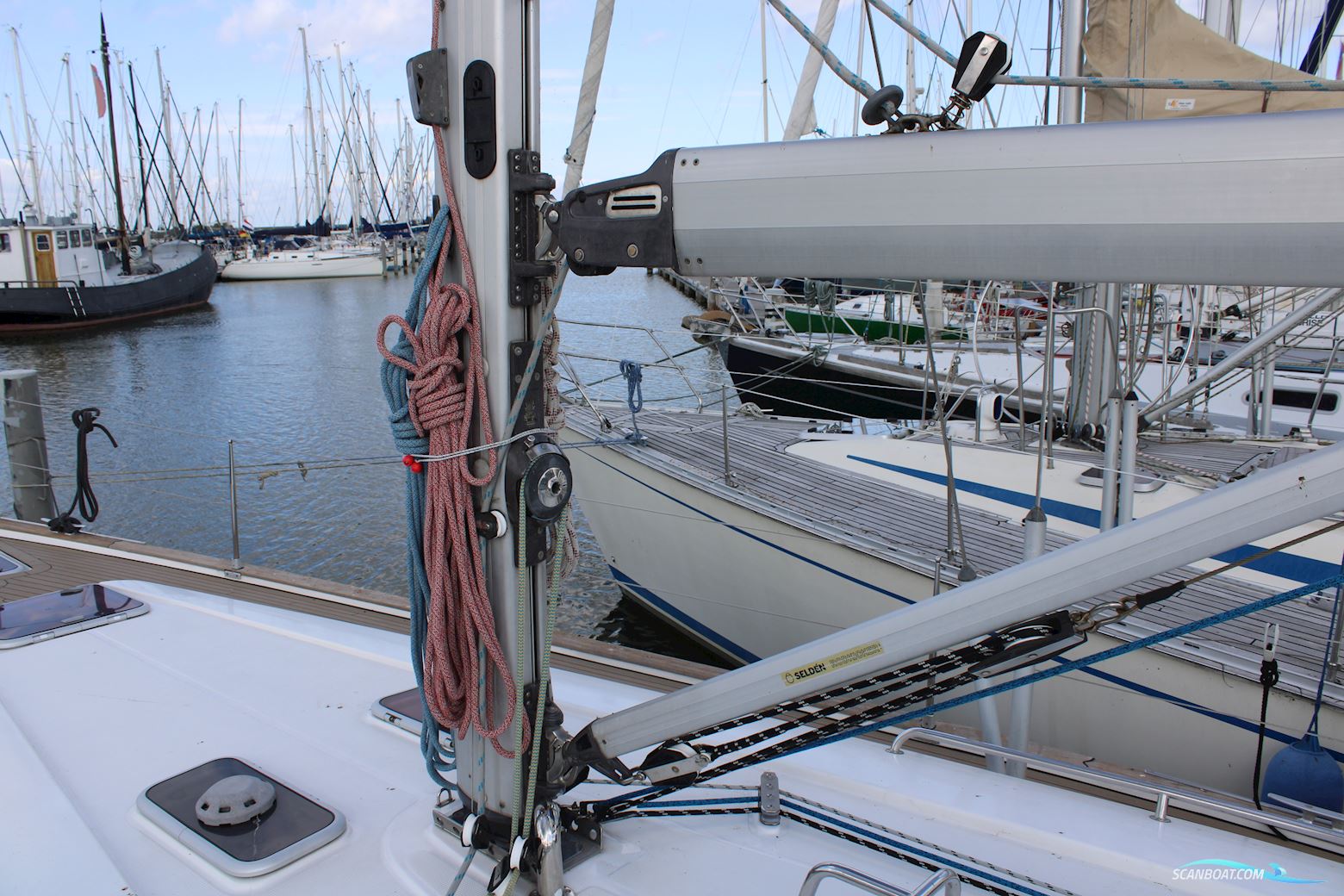 Bavaria 44