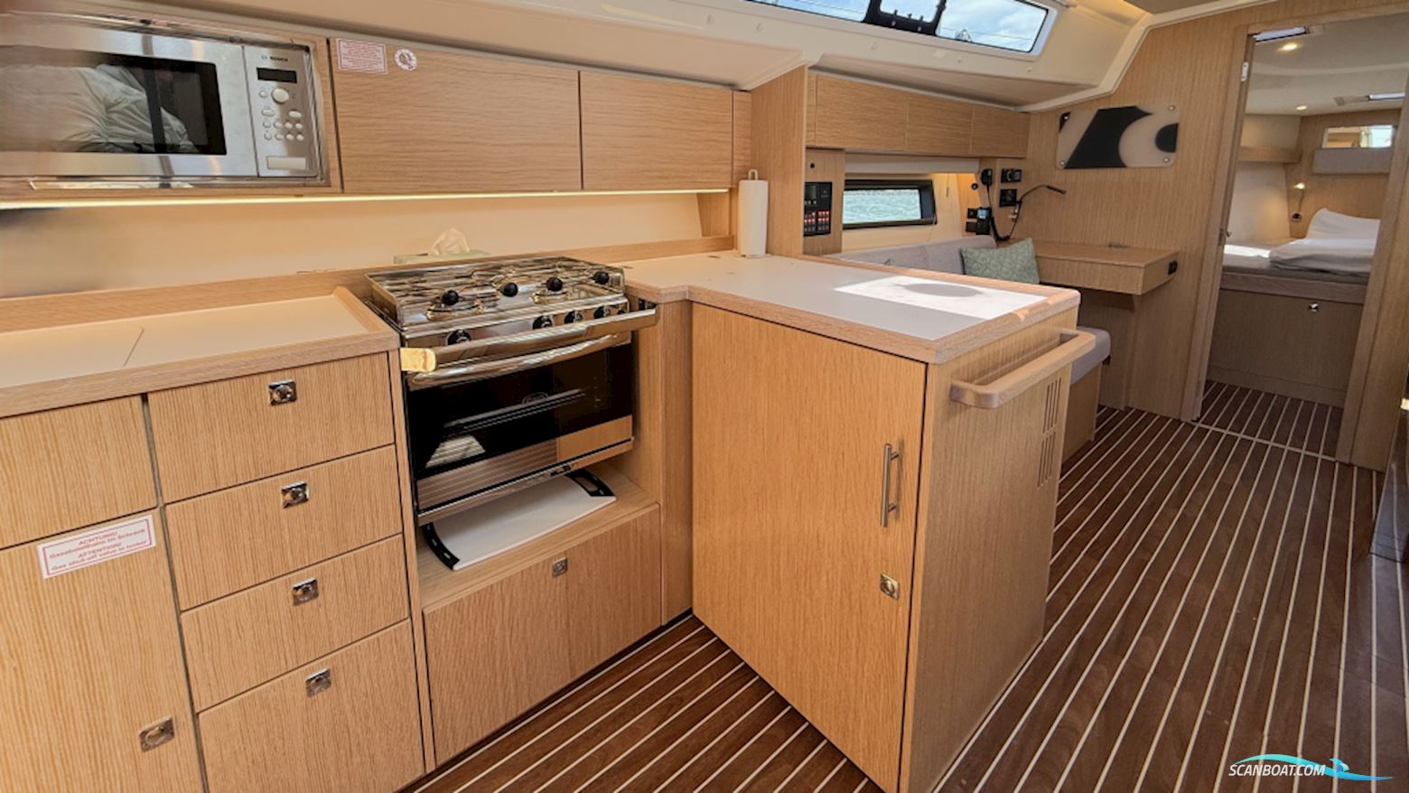 Bavaria C 42