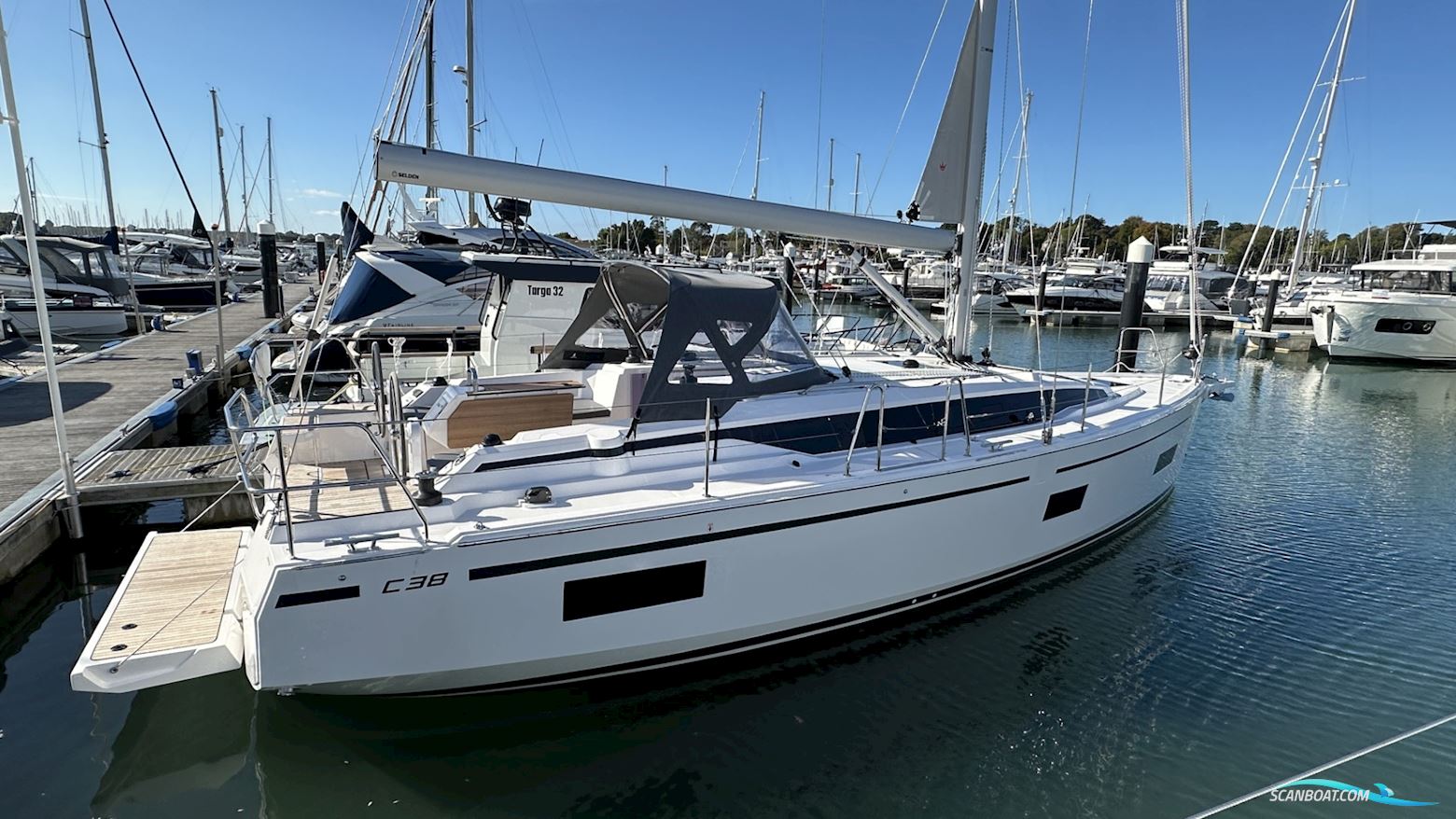 Bavaria C38