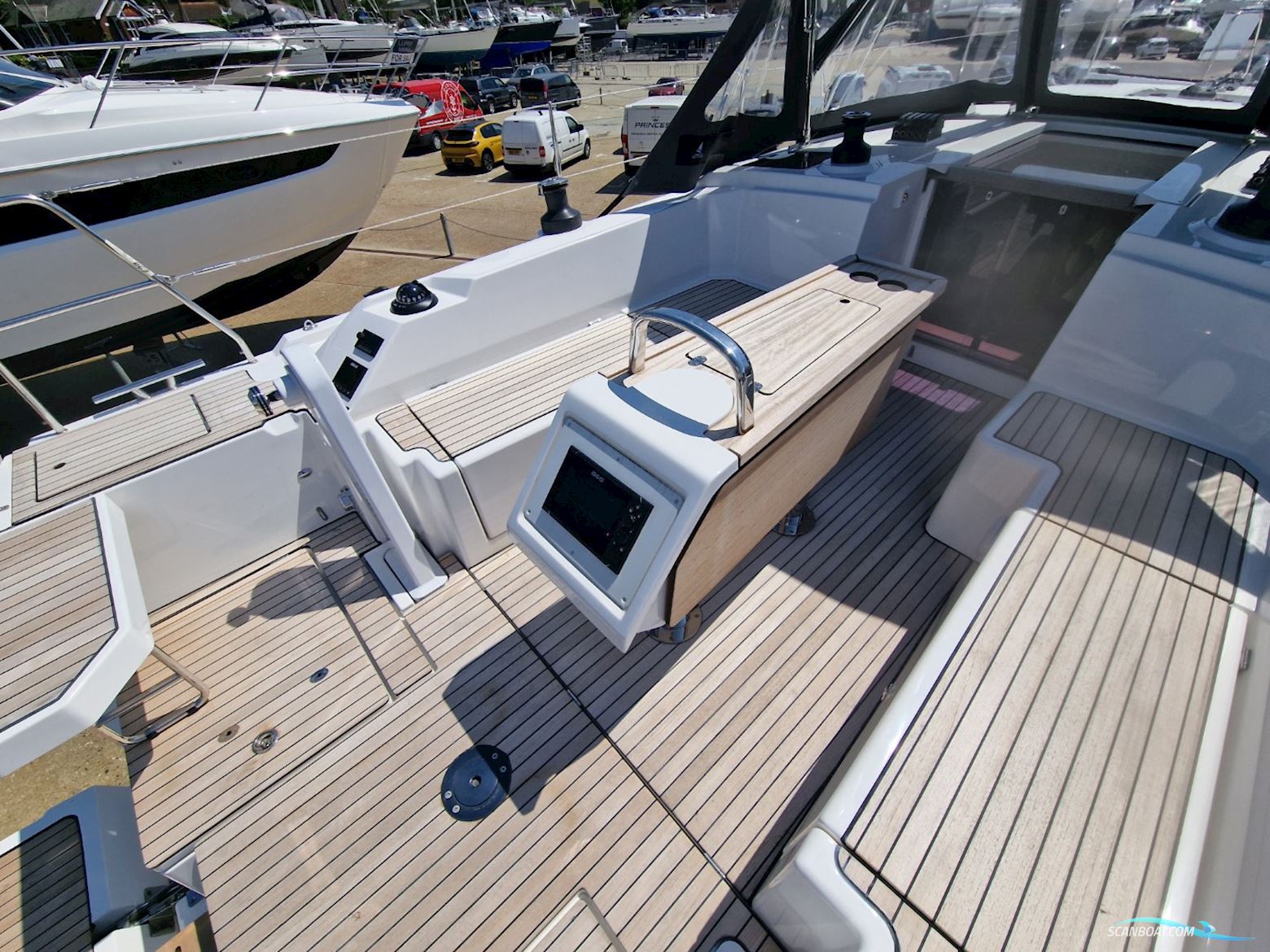 Bavaria C38