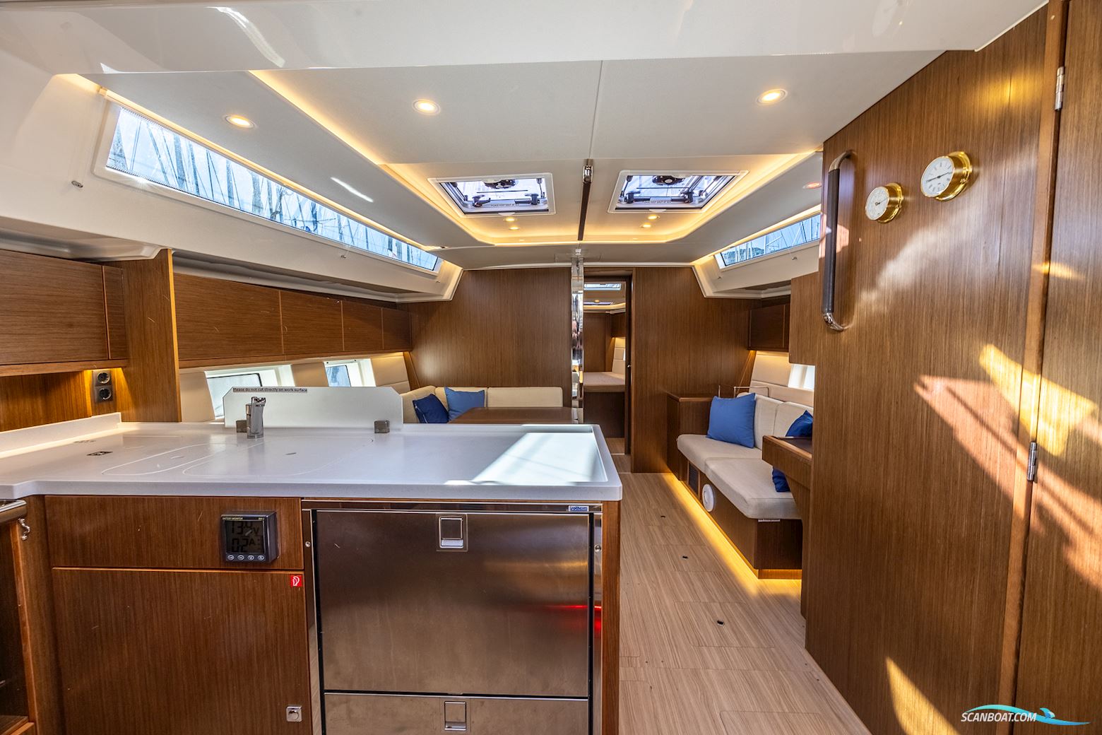 Bavaria C45 Style