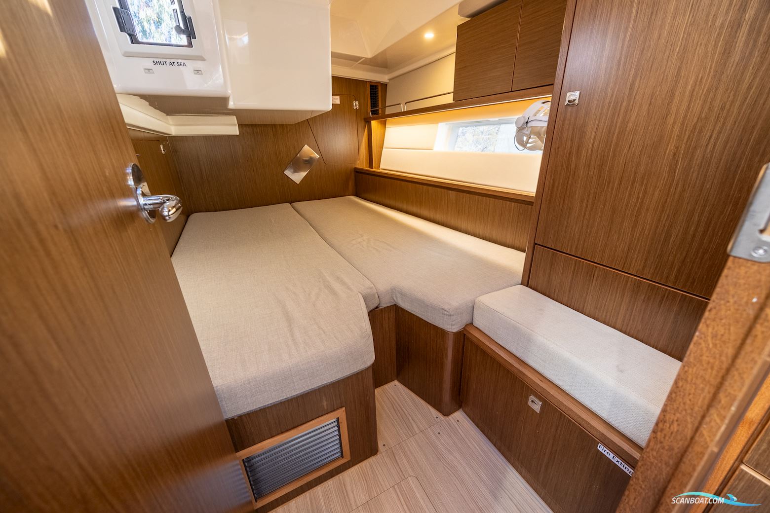 Bavaria C45 Style