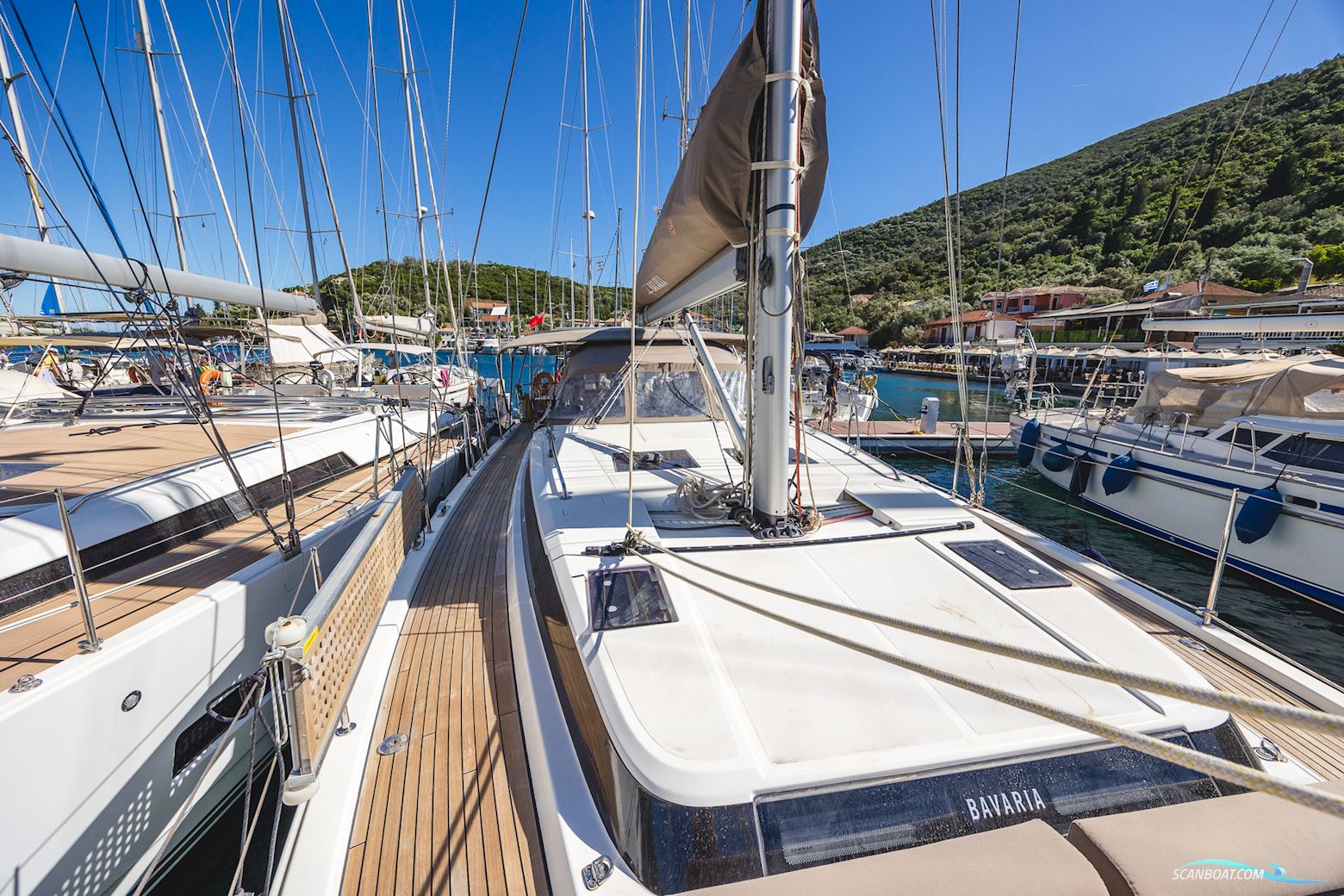 Bavaria C45 Style