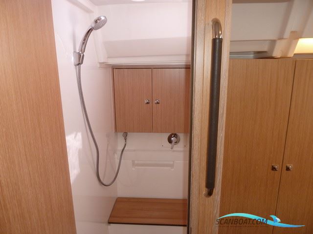 Bavaria C45 Style