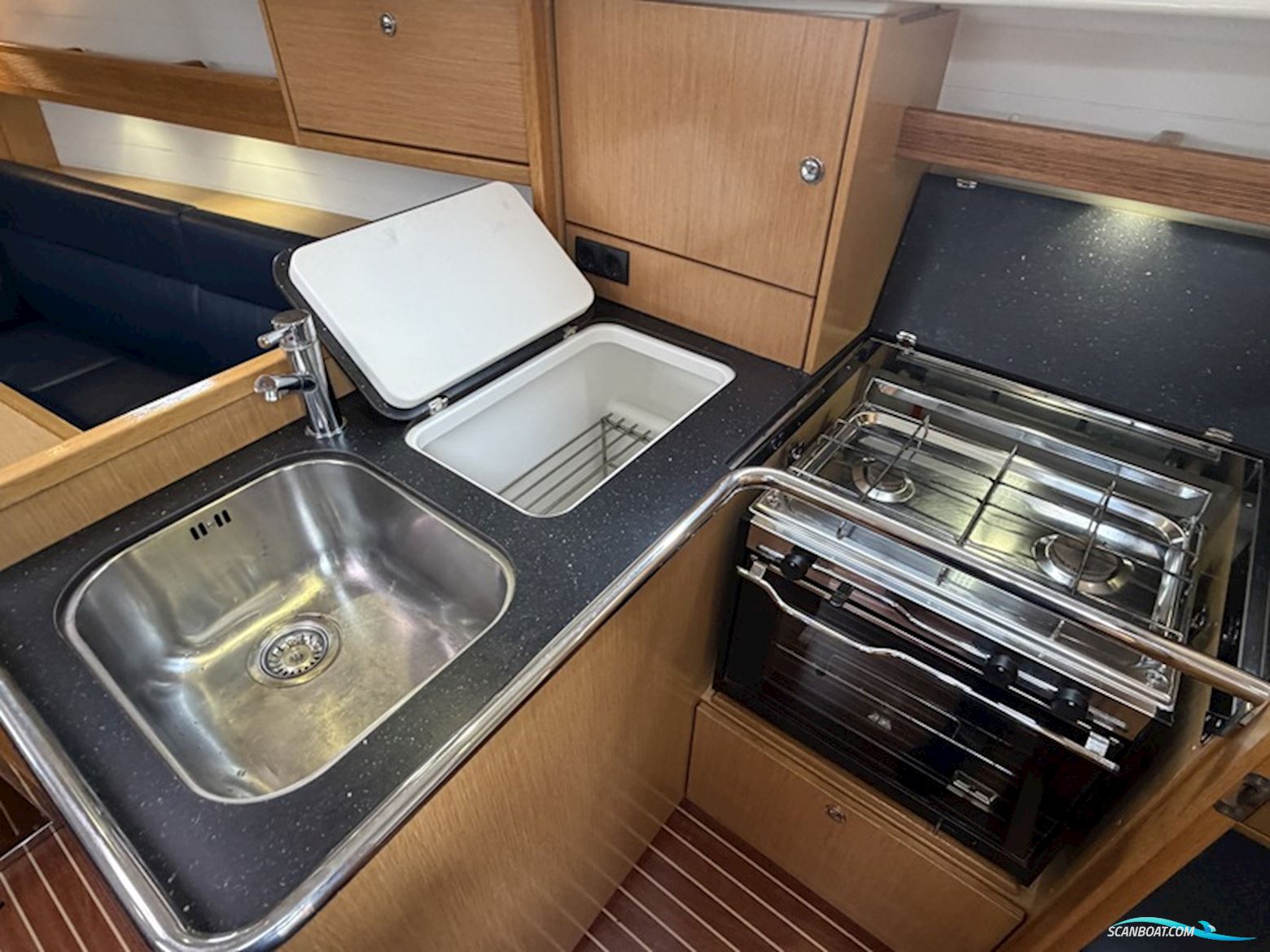Bavaria Cruiser 32