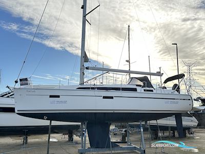 Bavaria Cruiser 37 Sejlbåd 2016, med Volvo Penta motor, England