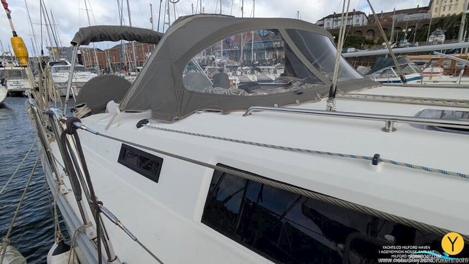 Bavaria Cruiser 37
