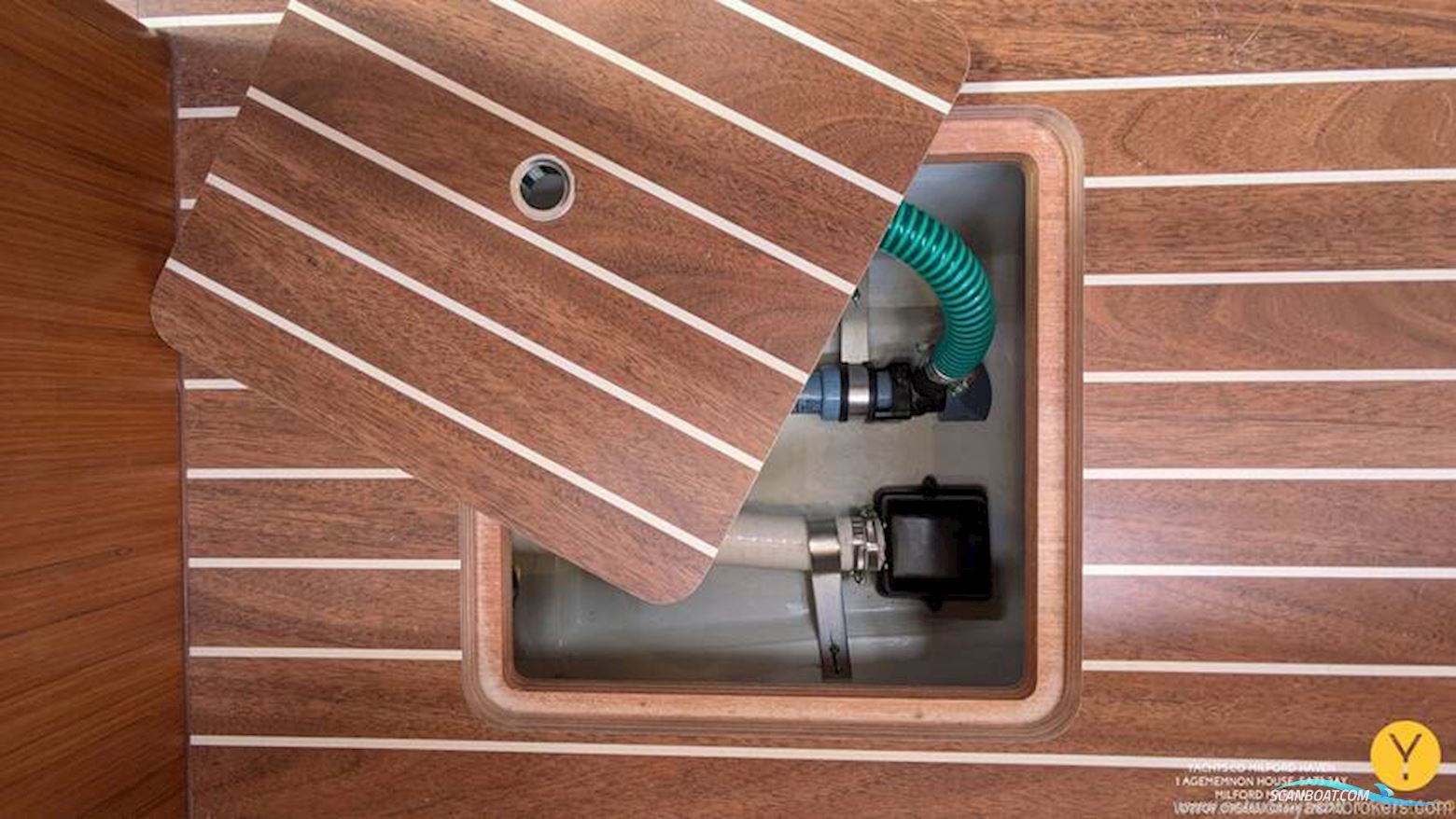 Bavaria Cruiser 37