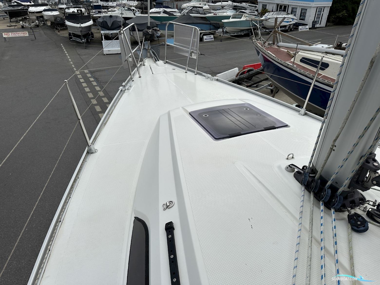 Bavaria Cruiser 37