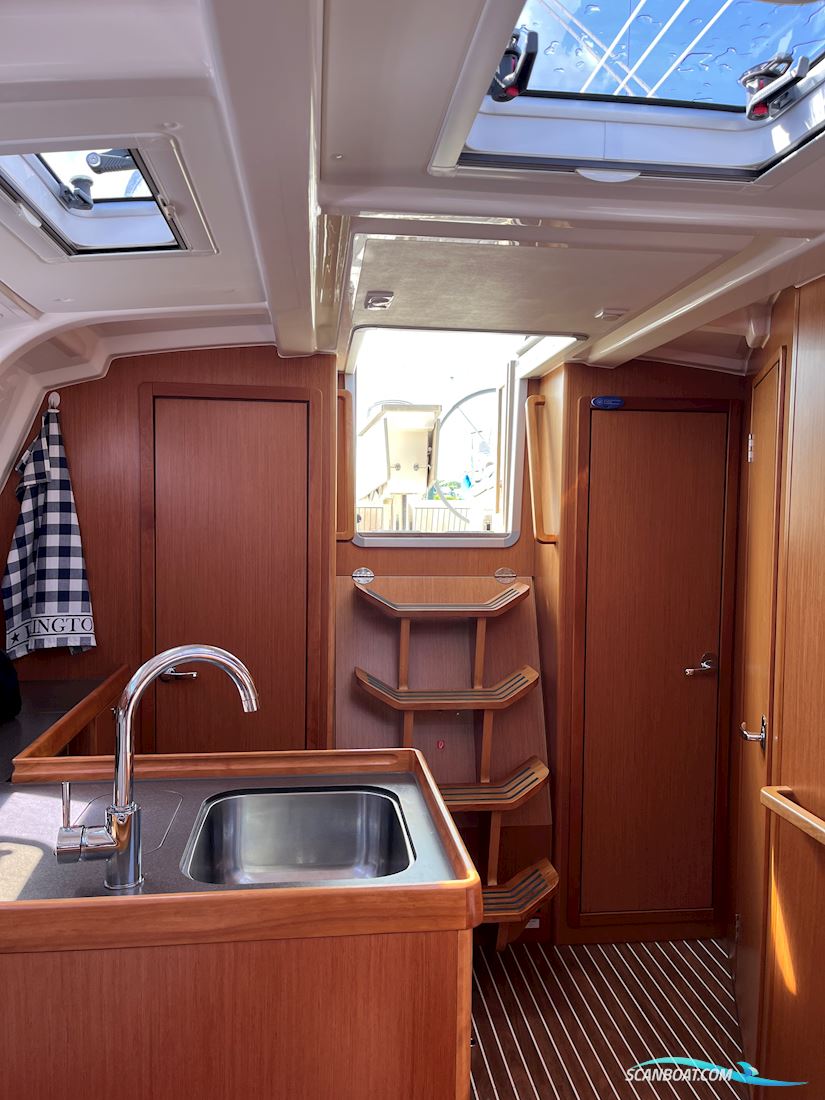 Bavaria Cruiser 37